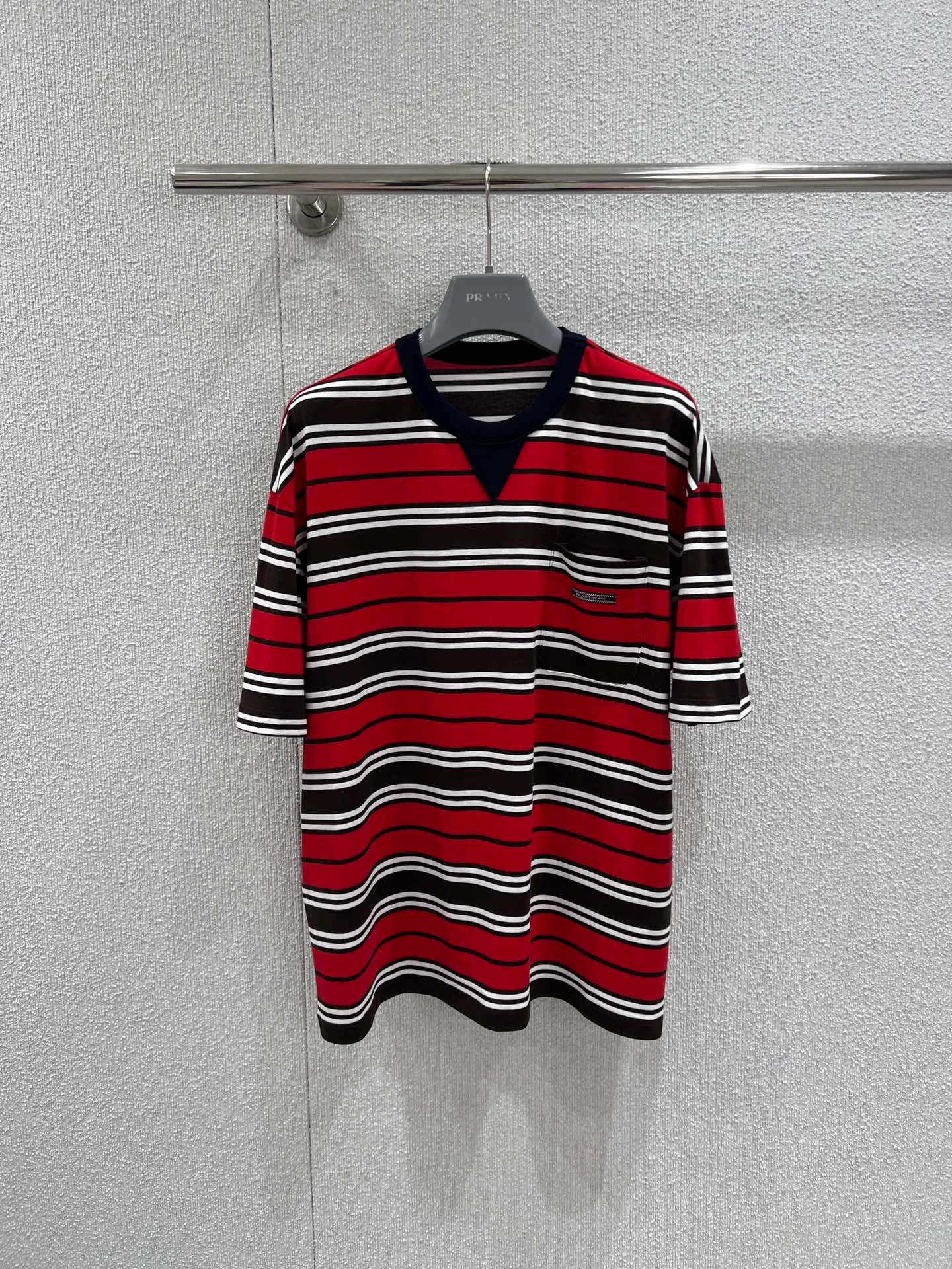 Футболки Женские Prada 5706179
