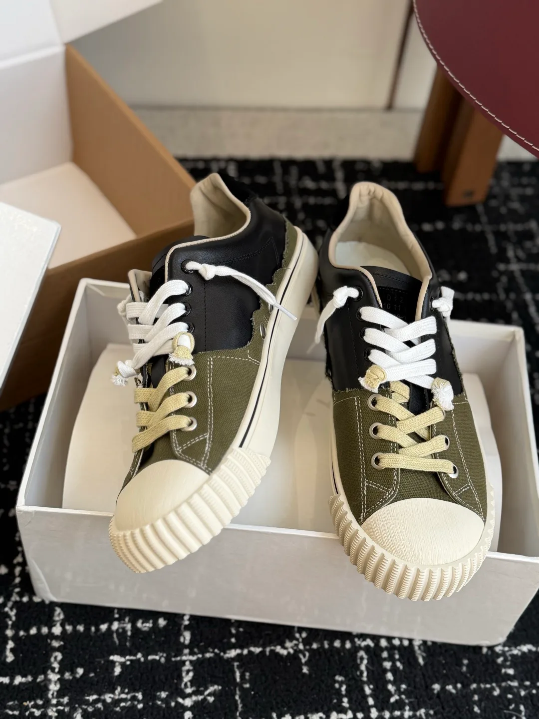 Кроссовки Женские Maison Margiela 17802577