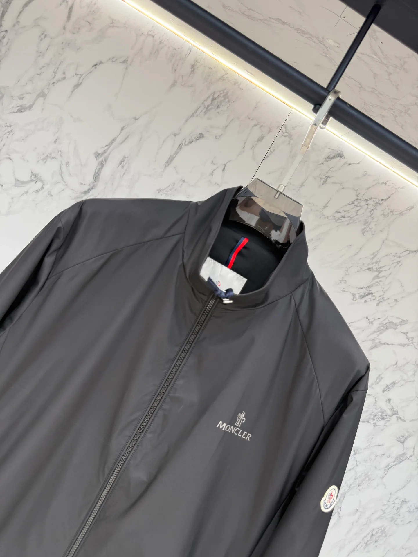 Куртки И Пуховики Мужские Moncler 17944102