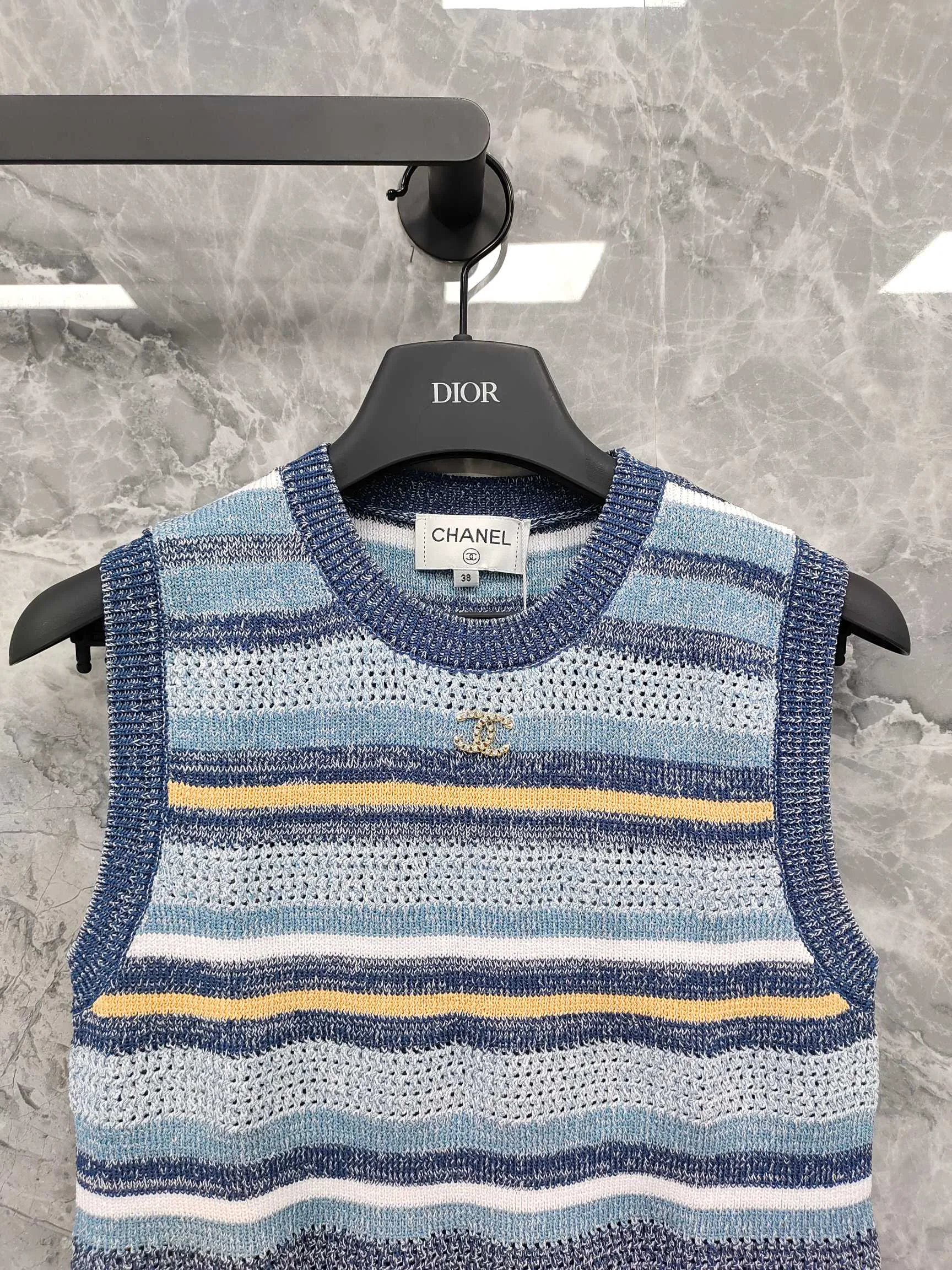 Жилеты Женские Chanel 14692442