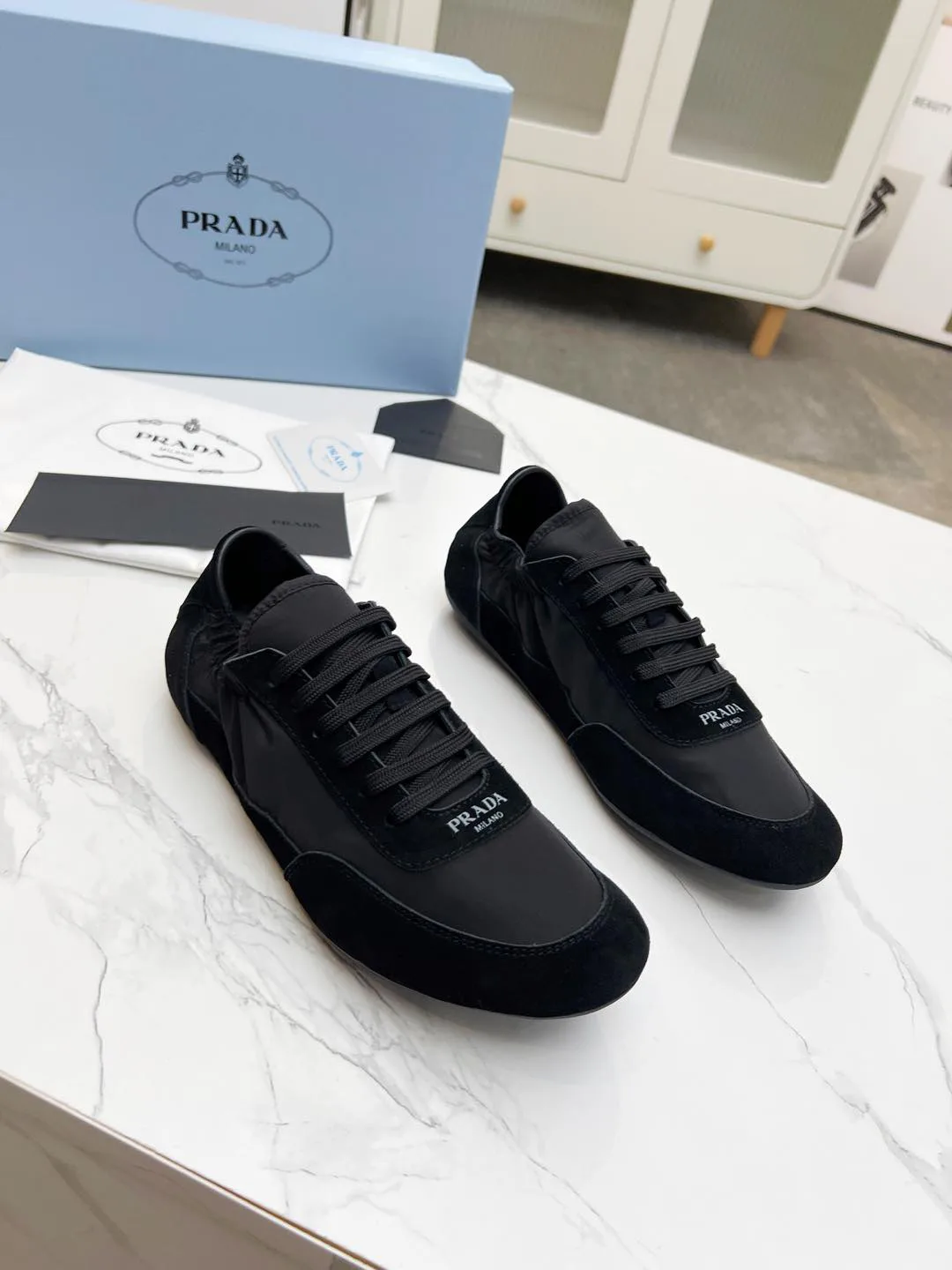 Кроссовки Женские Prada 9069