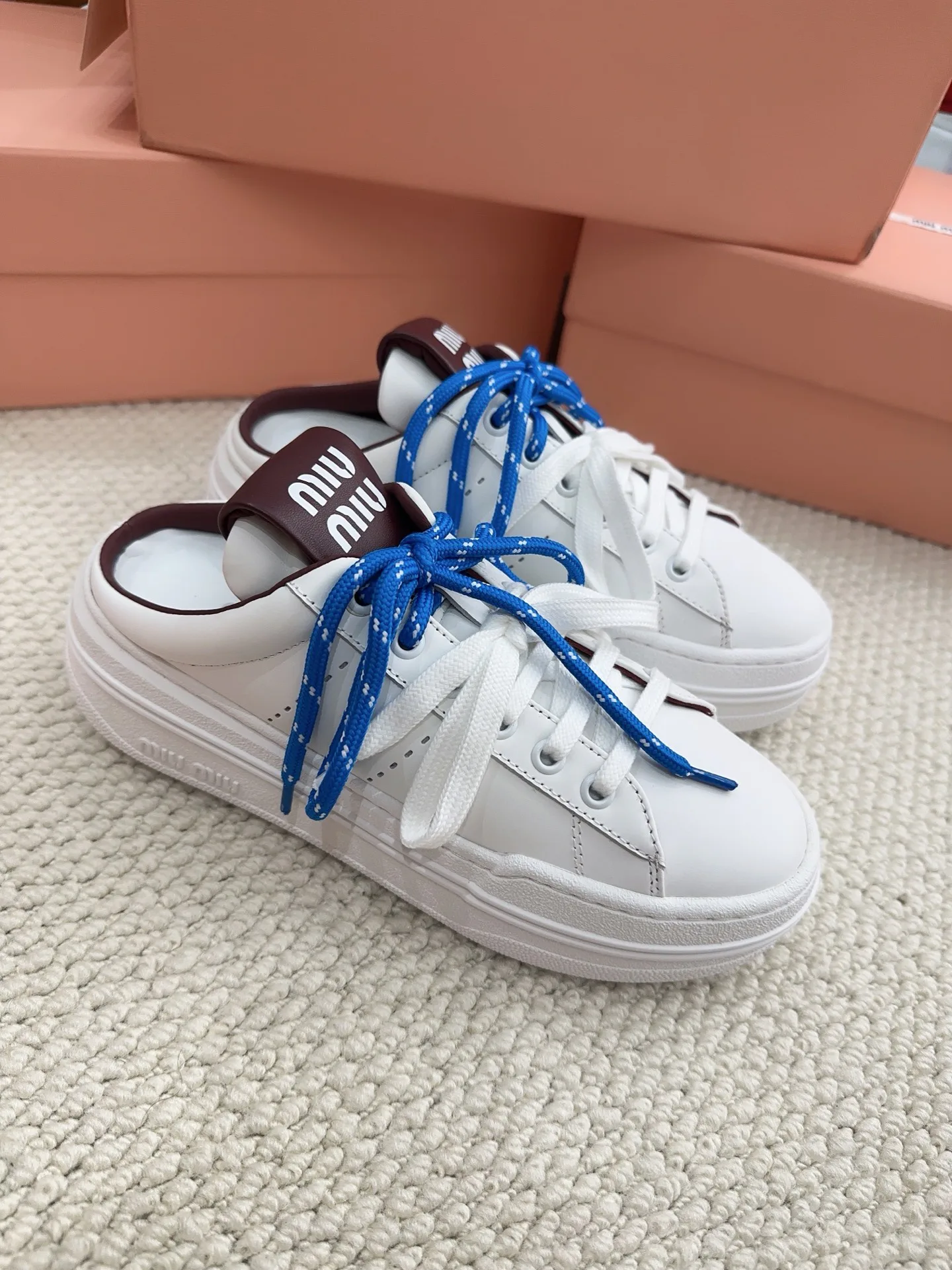 Кроссовки Женские Miu Miu 18092113