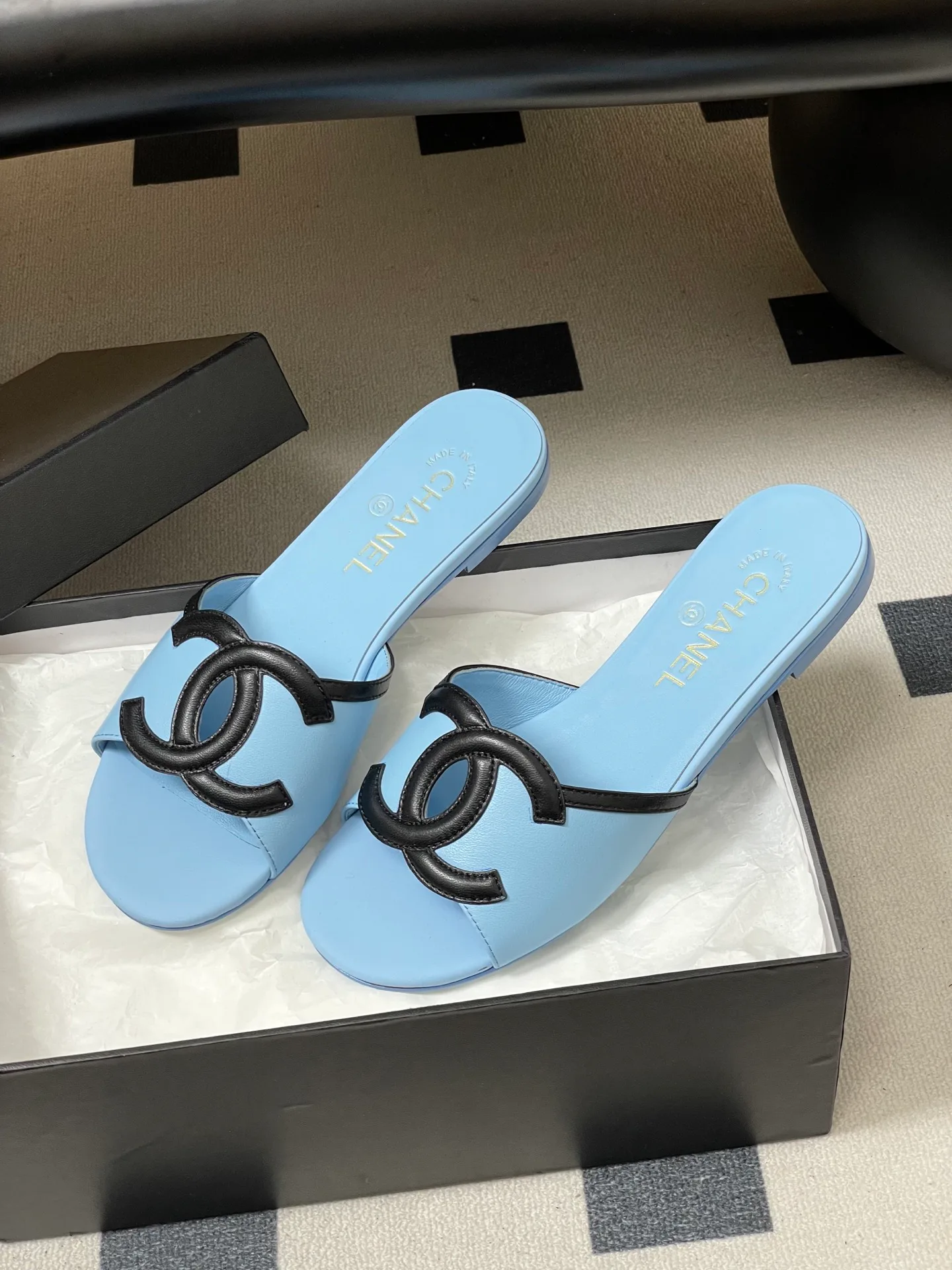 Шлепанцы Женские Chanel 11627617