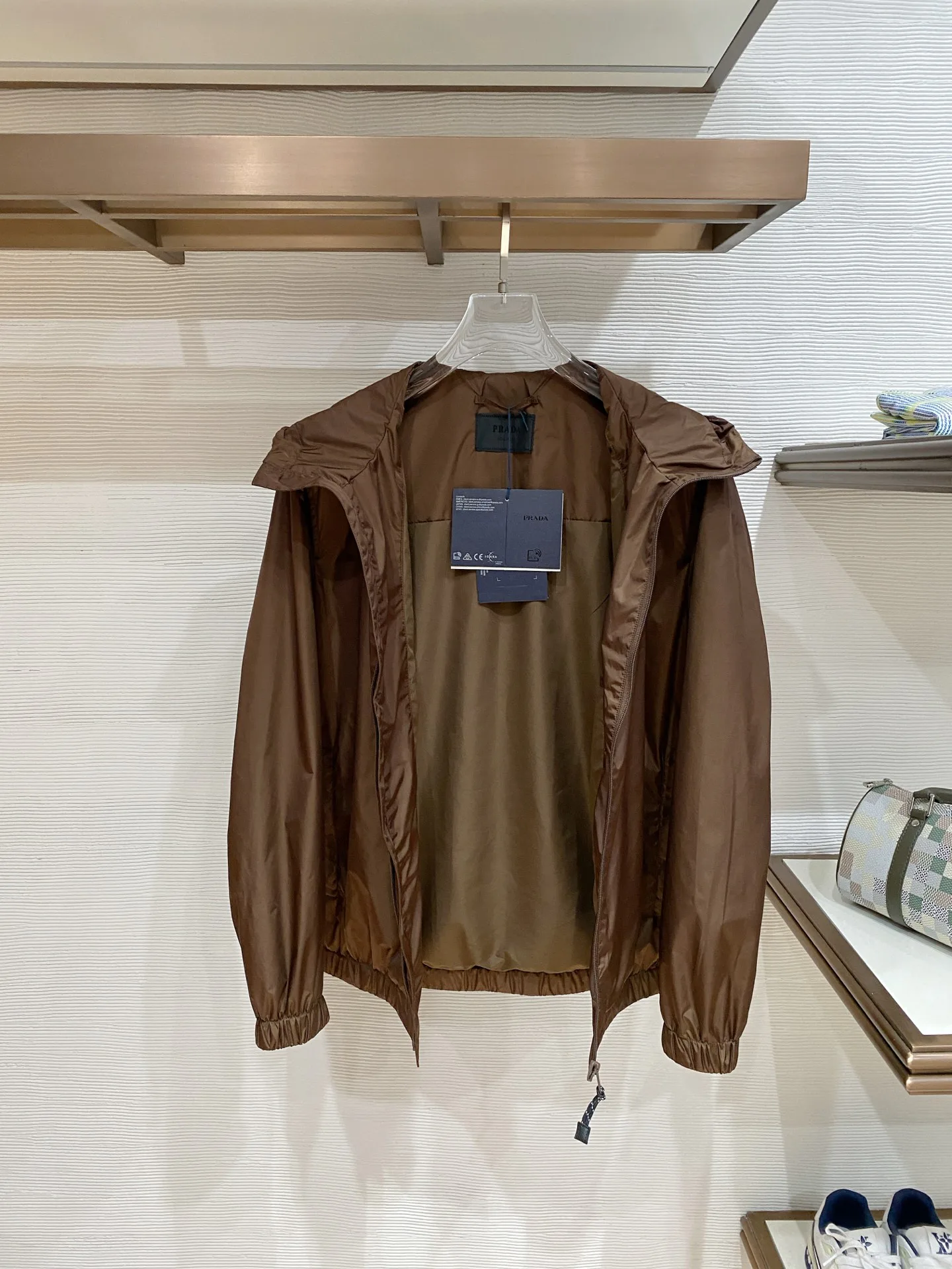 Куртки И Пуховики Мужские Prada 11504111
