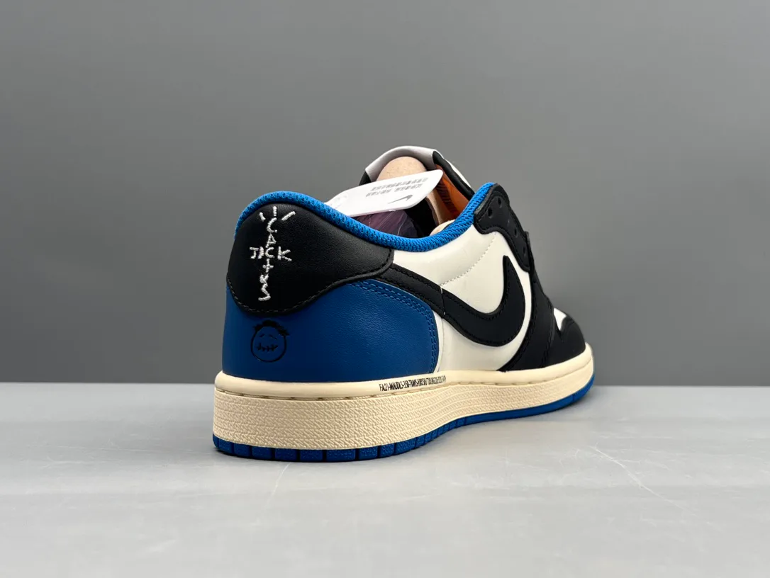 Кроссовки Женские Air Jordan 707405