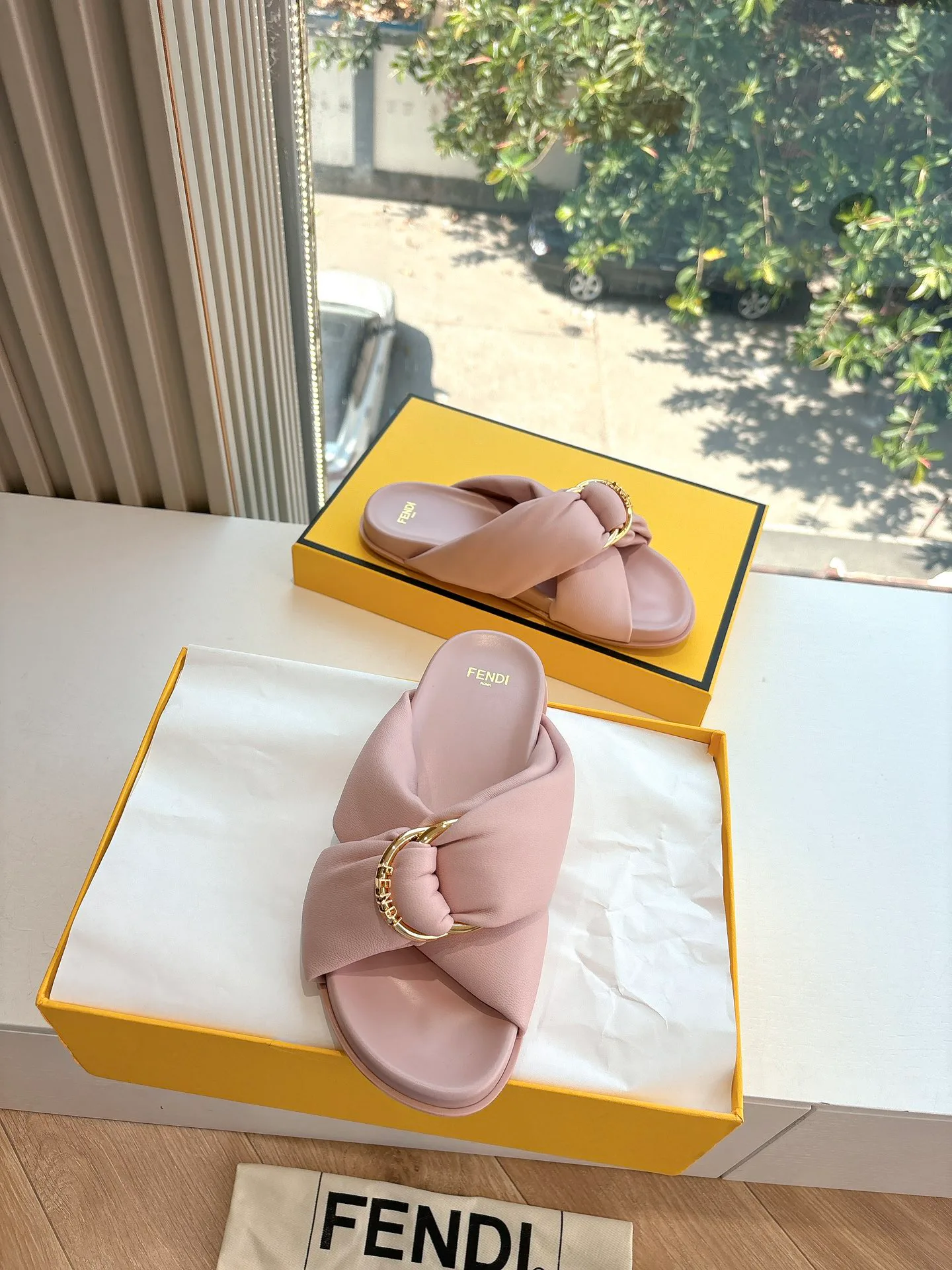 Шлепанцы Женские Fendi 26009