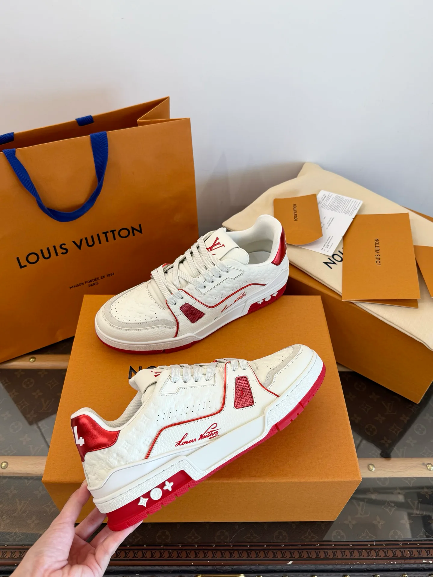 Кроссовки Женские Louis Vuitton 18547388