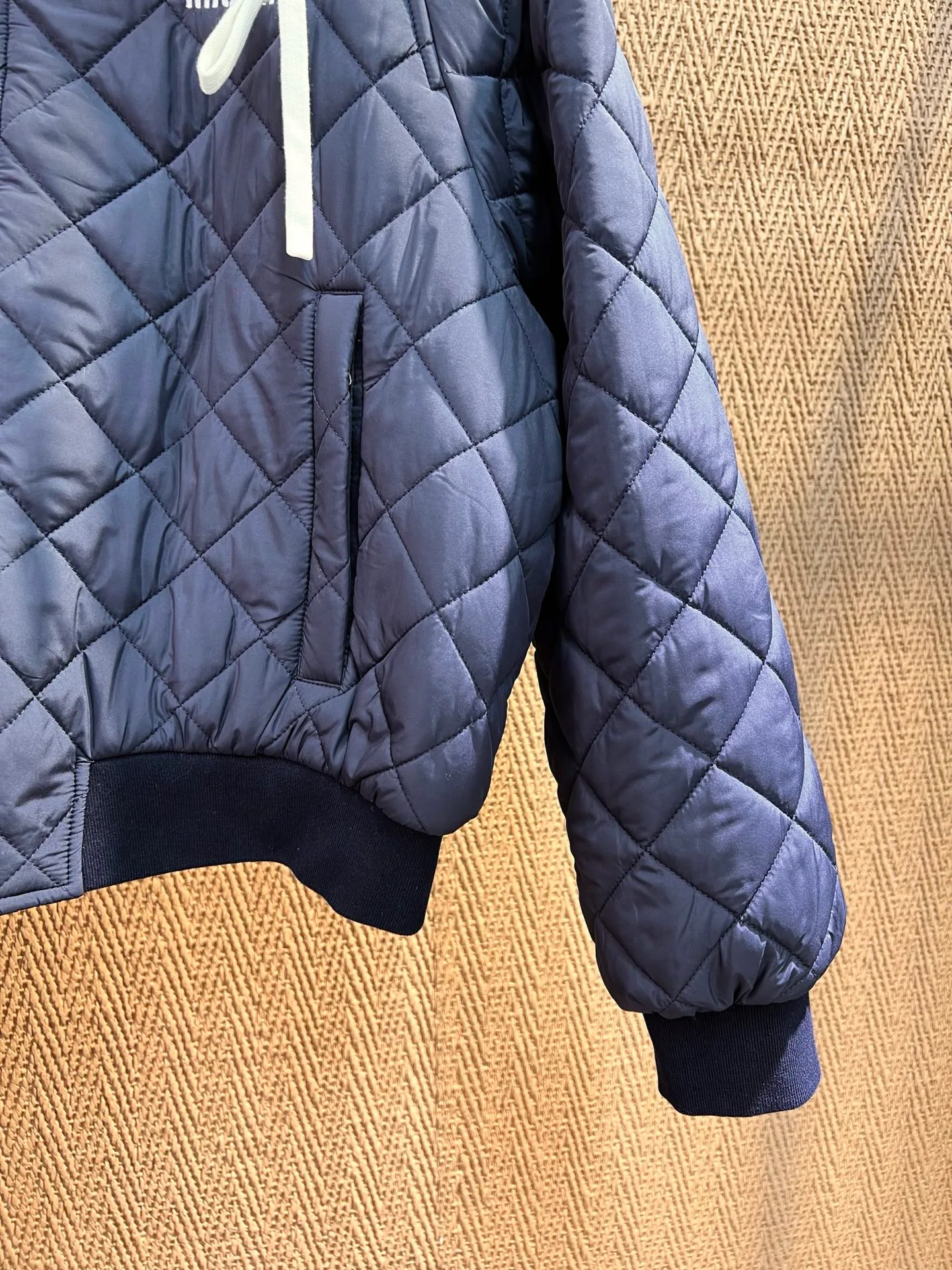 Куртки И Пуховики Женские Miu Miu 18324216