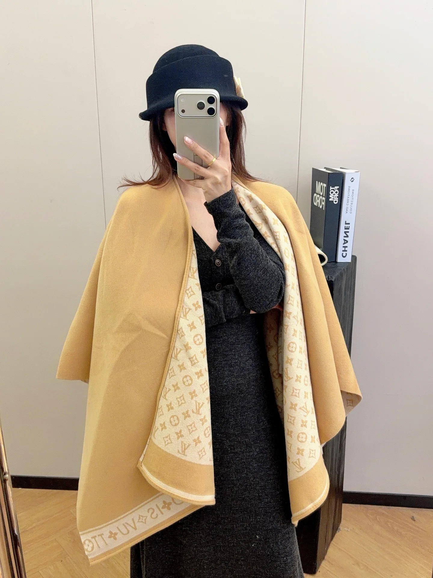 Пальто Женские Louis Vuitton 18002838