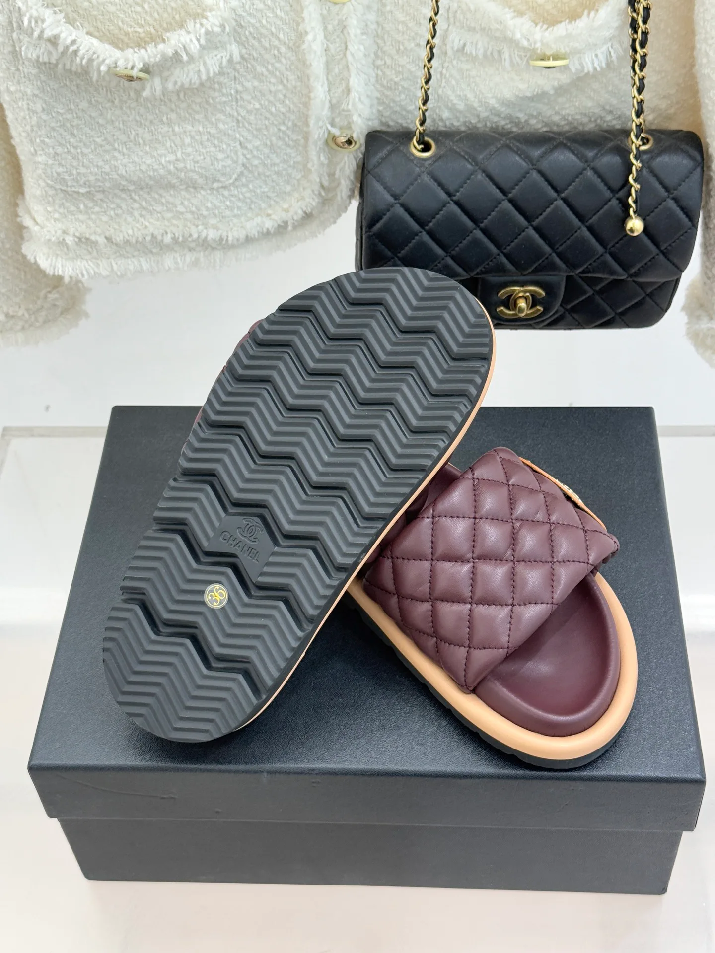 Шлепанцы Женские Chanel 11167412