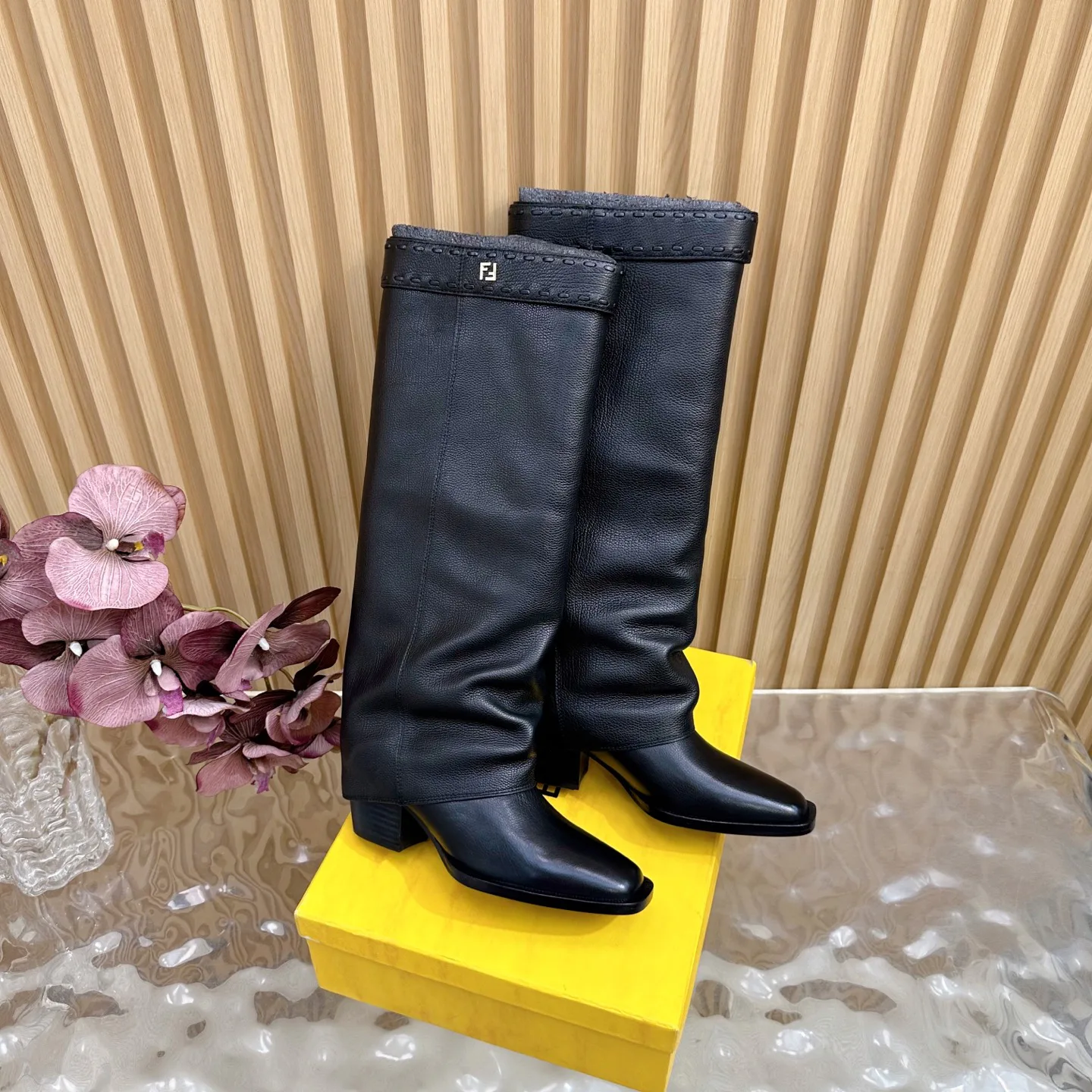 Сапоги Женские Fendi 18235455