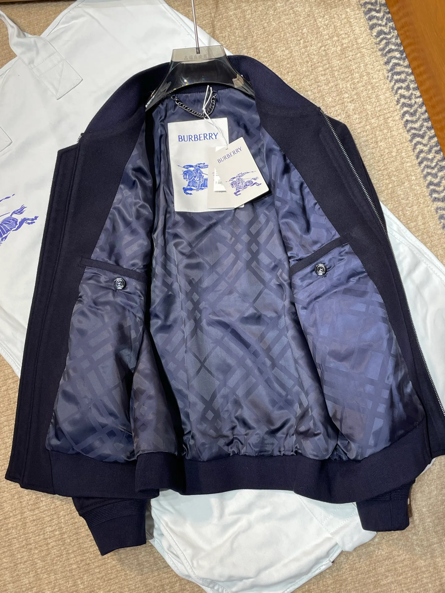 Куртки И Пуховики Мужские Burberry 18235962