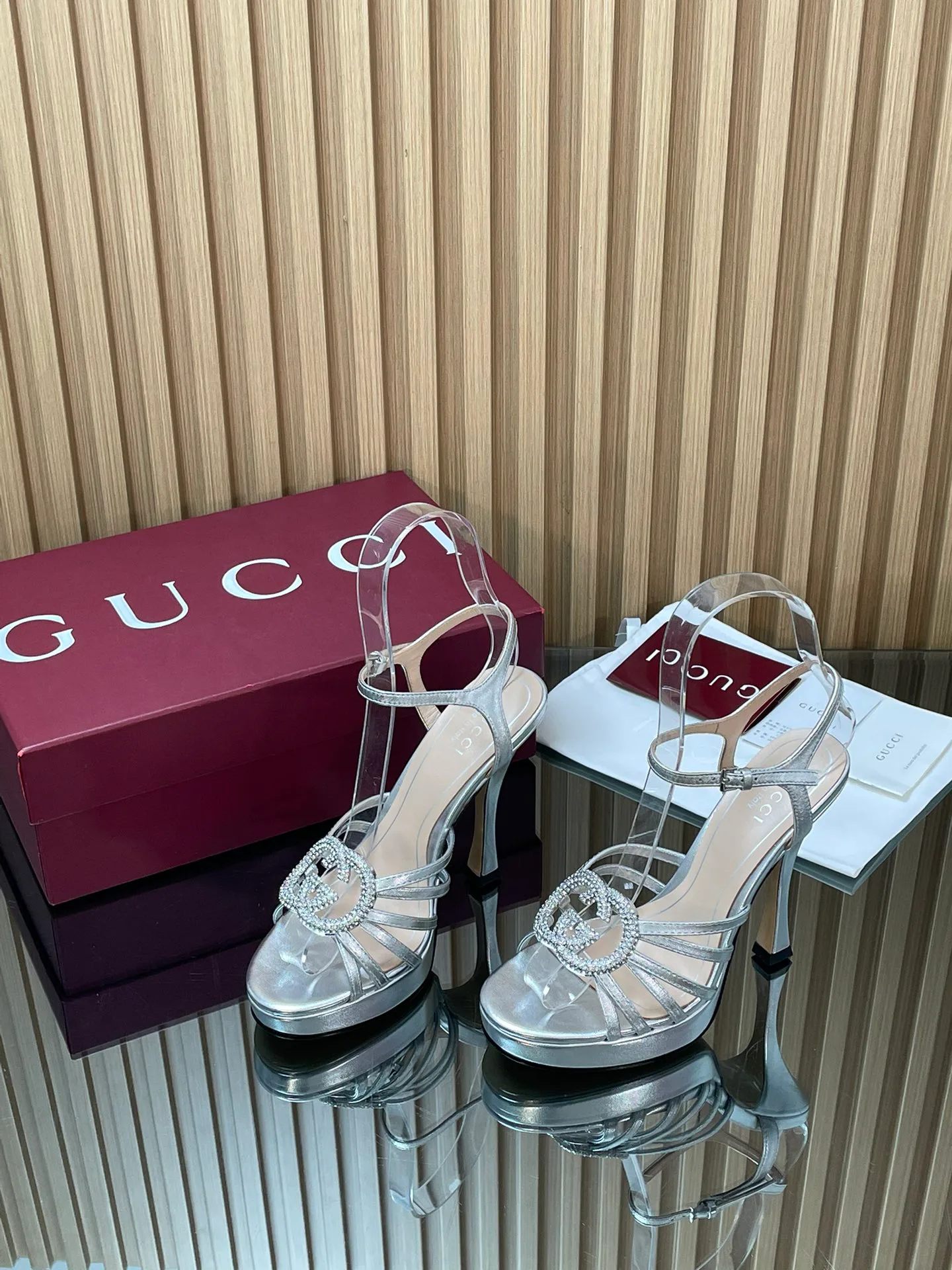 Босоножки Женские Gucci 605724