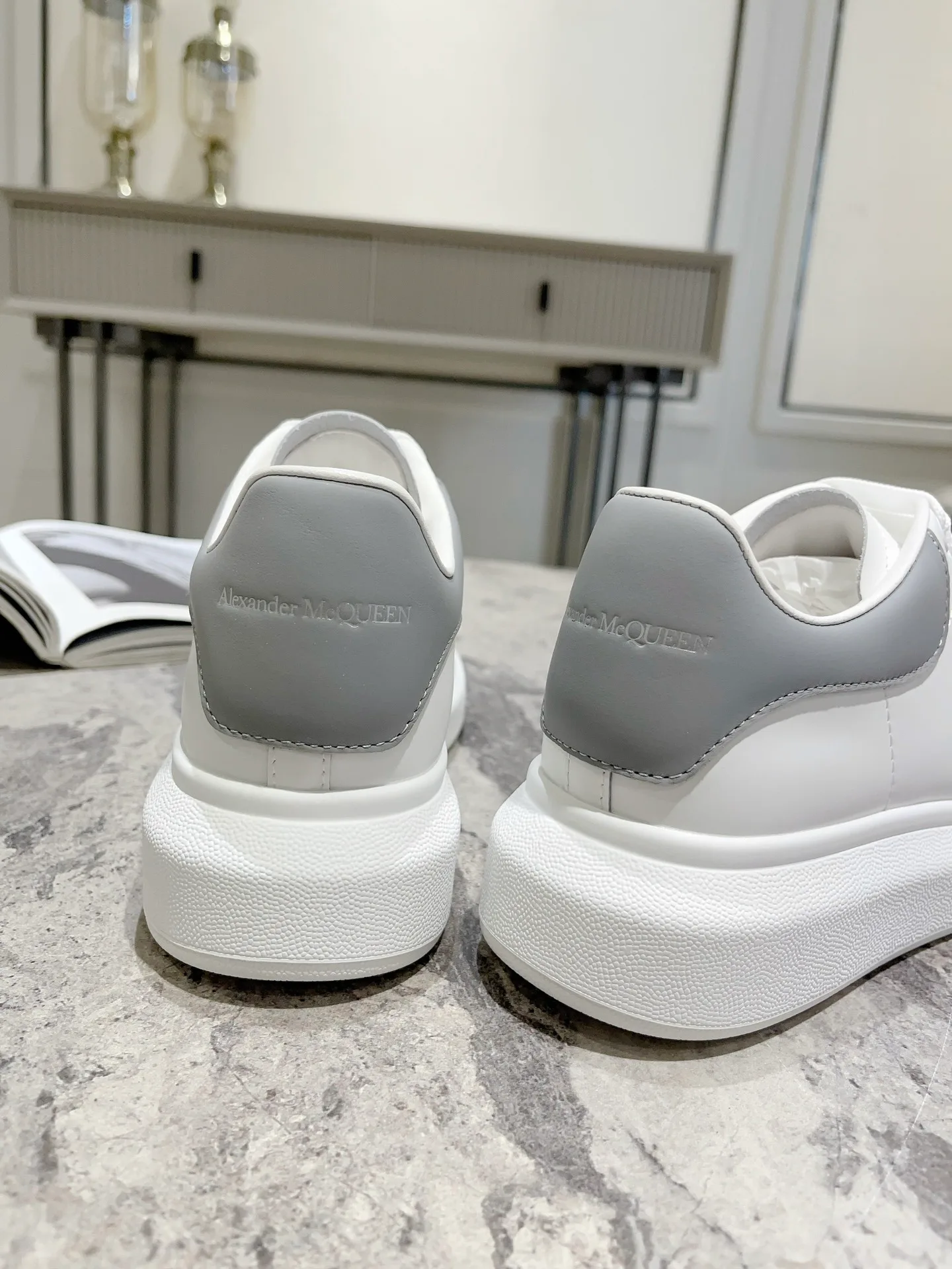 Кроссовки Женские Alexander Mcqueen 18373666