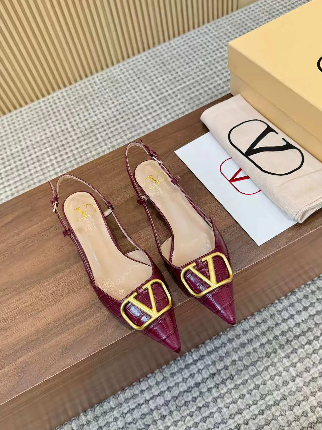 Босоножки Женские Valentino 12156377