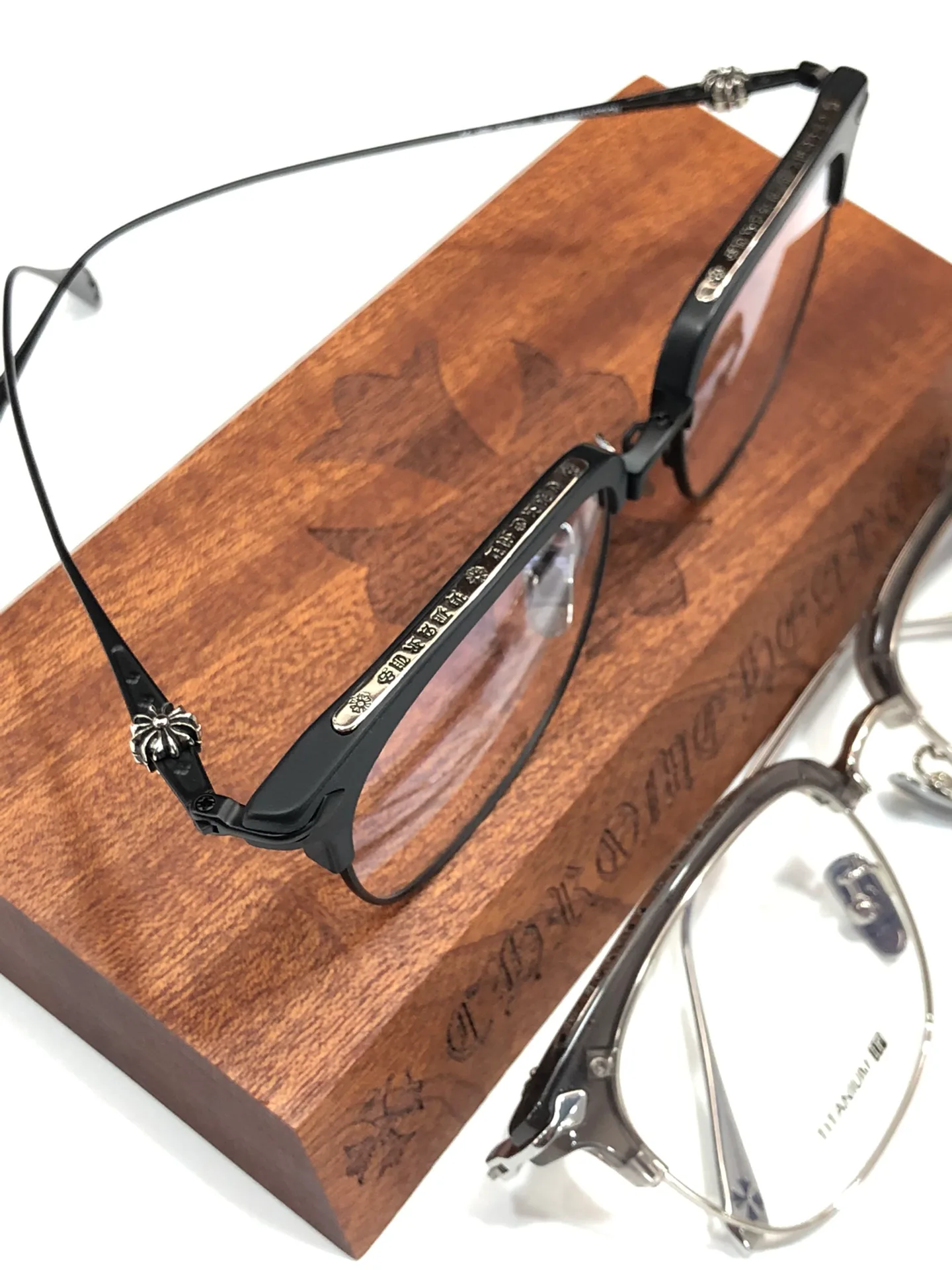 Очки Chrome Hearts 1425419