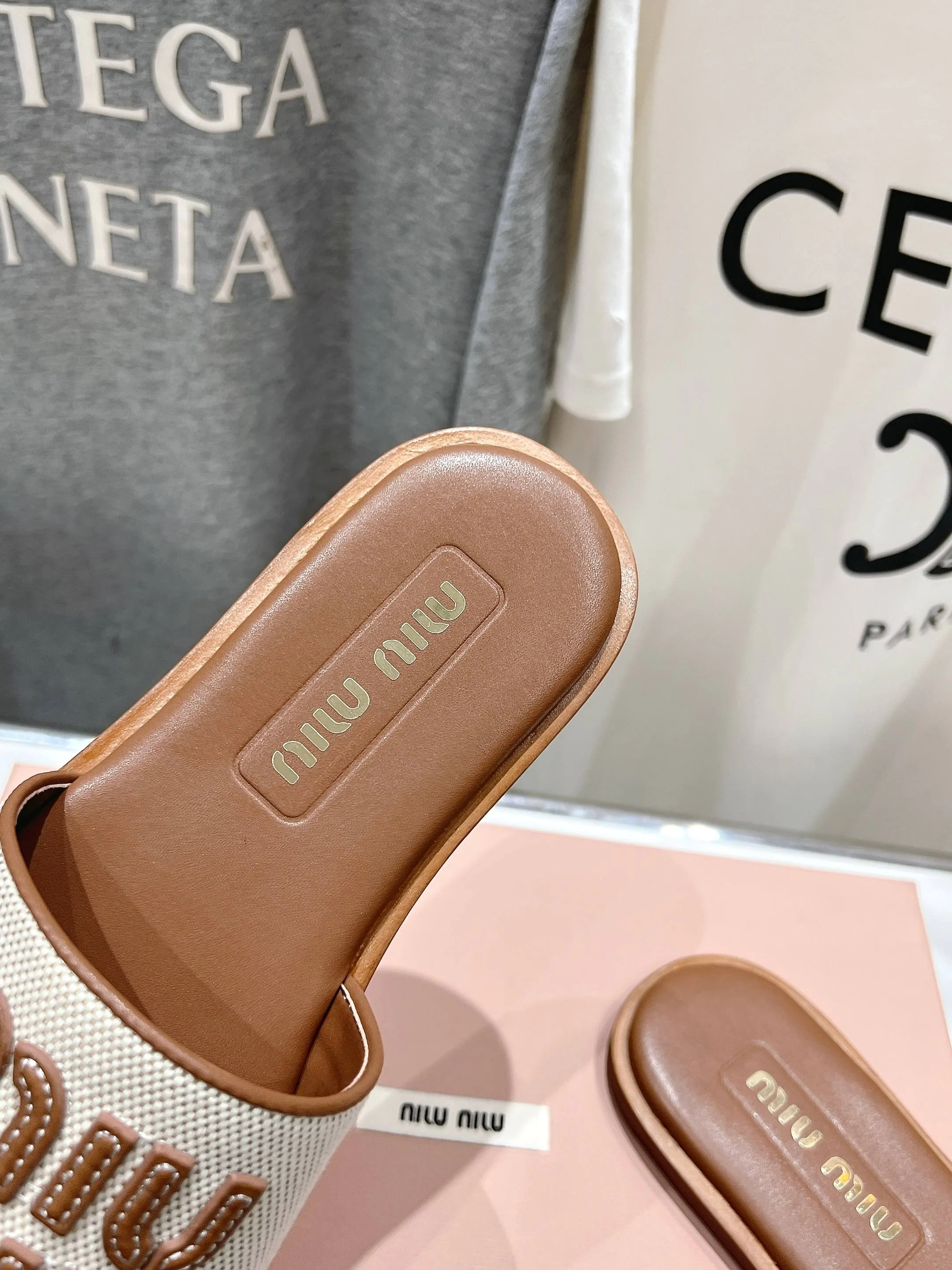 Шлепанцы Женские Miu Miu 15144