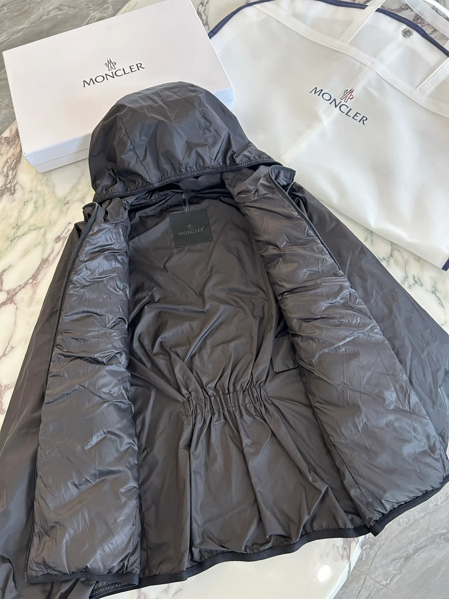 Куртки И Пуховики Мужские Moncler 18231208