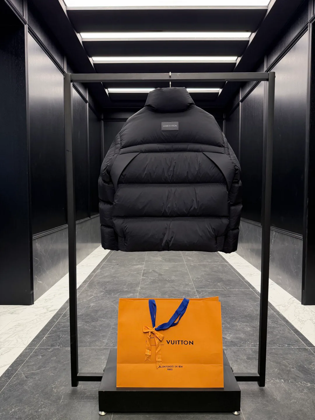 Куртки И Пуховики Мужские Louis Vuitton 17091326