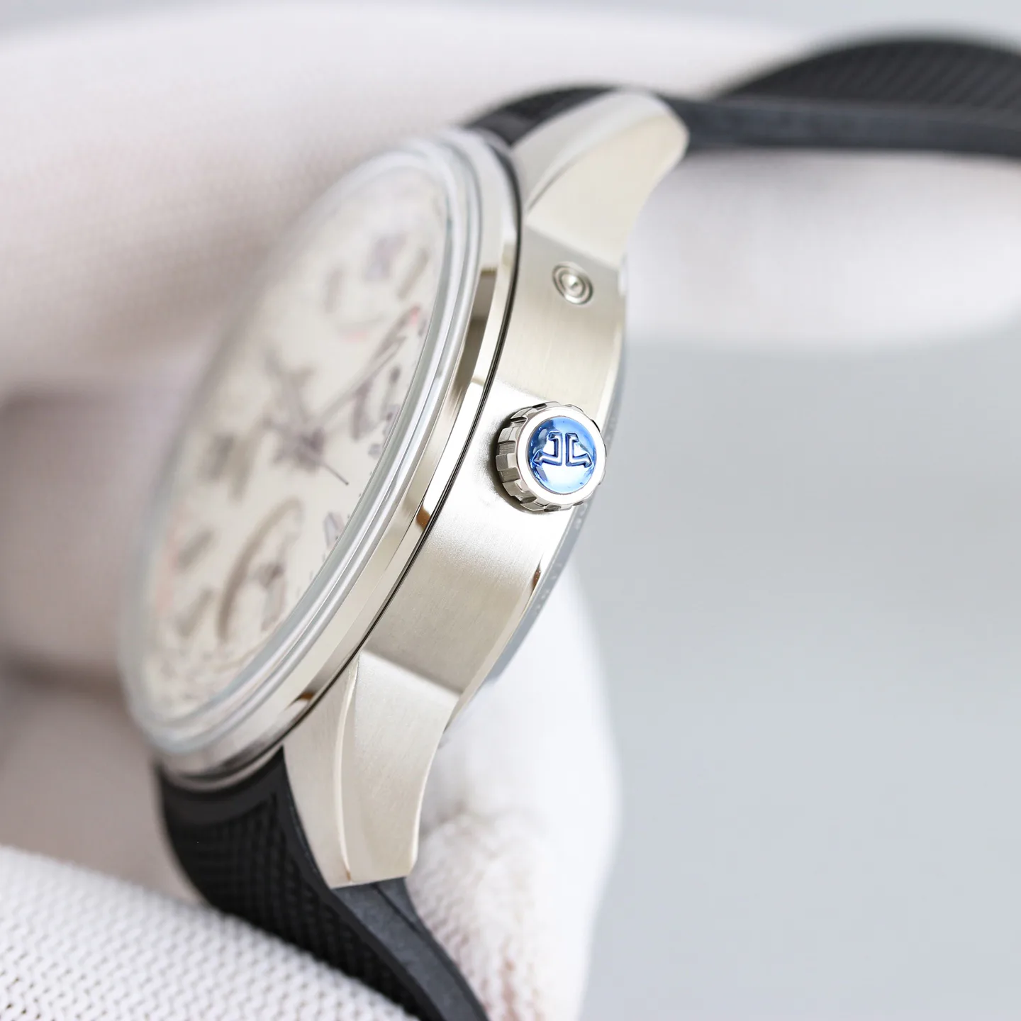 Часы Женские Jaeger-Lecoultre 17933761