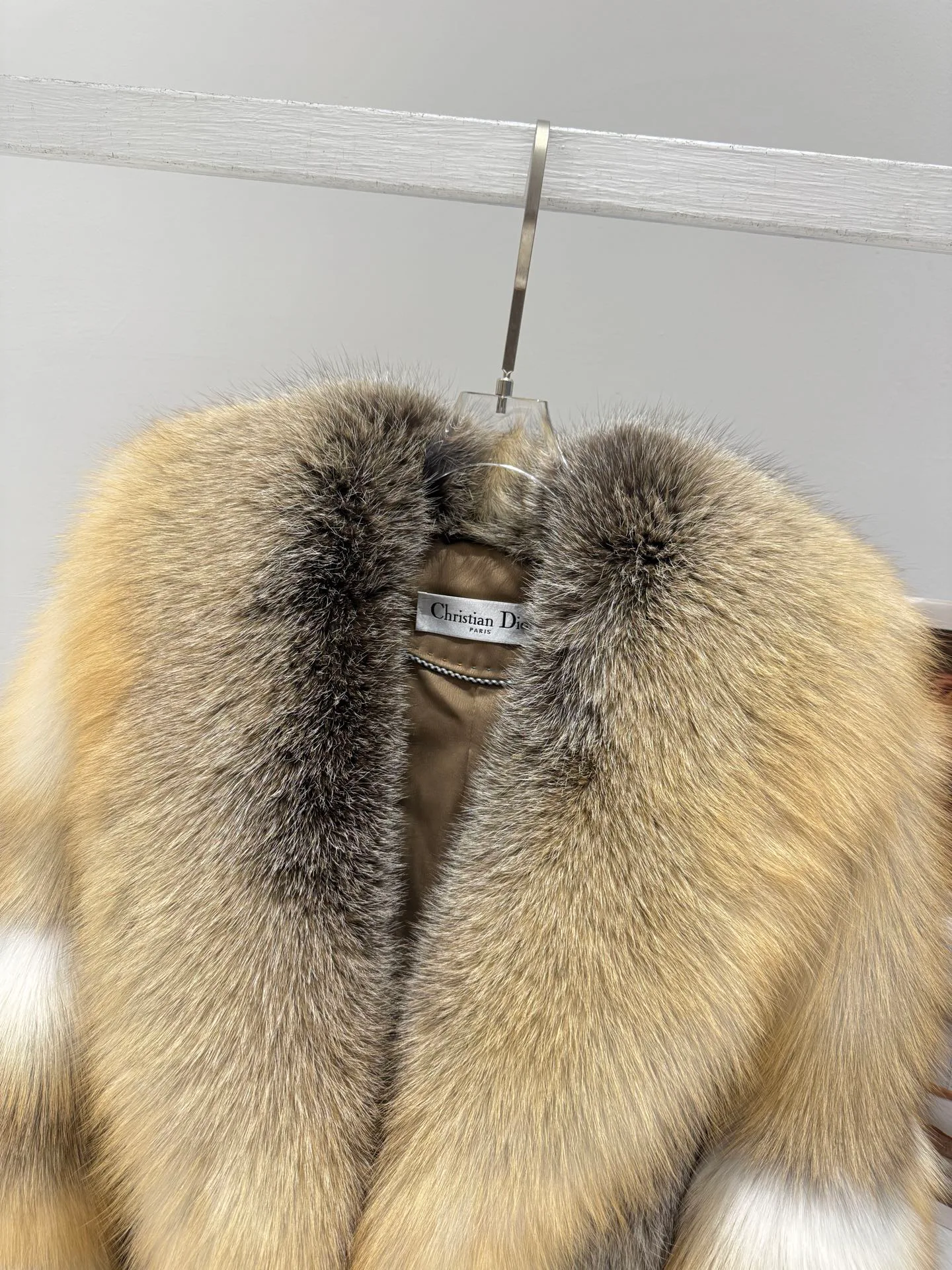 Шубы Женские Christian Dior 18343498