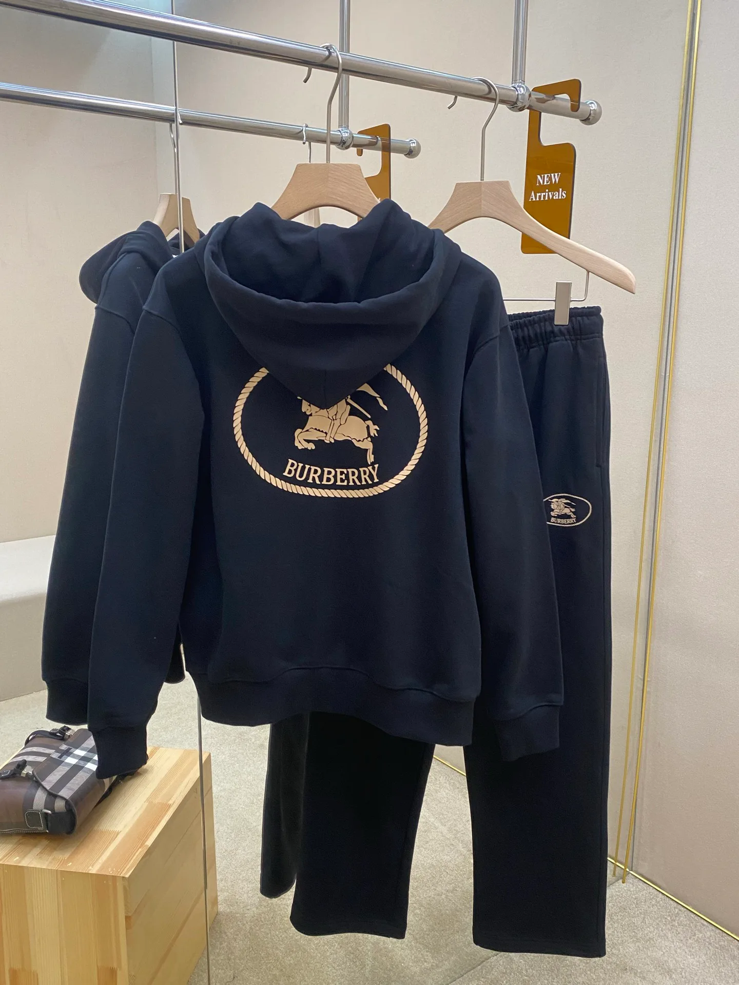 Спортивные Костюмы Женские Burberry 18991618
