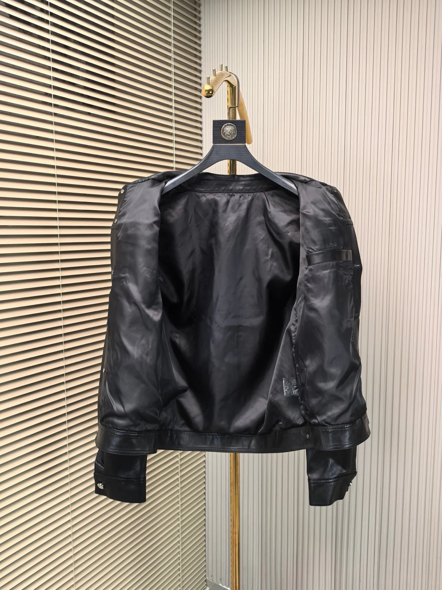 Кожаные Куртки И Дублёнки Мужские Dolce & Gabbana 11411447