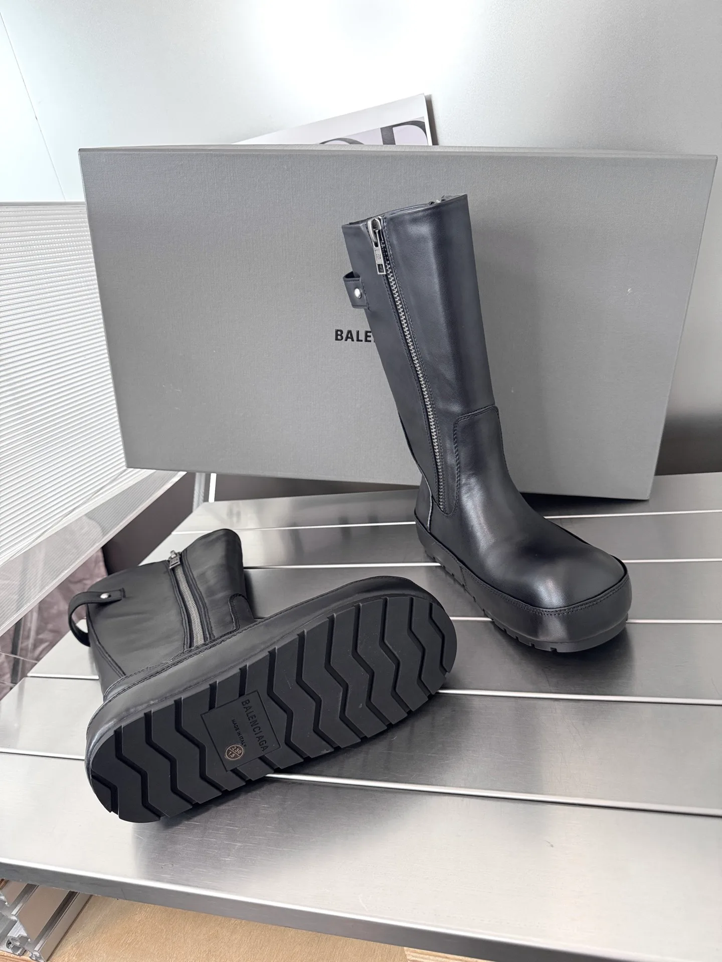 Сапоги Женские Balenciaga 18152287
