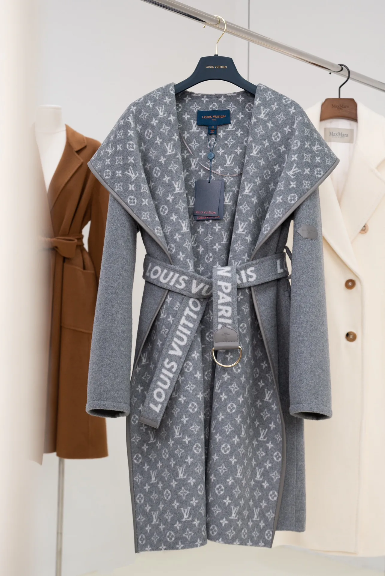 Пальто Женские Louis Vuitton 569973