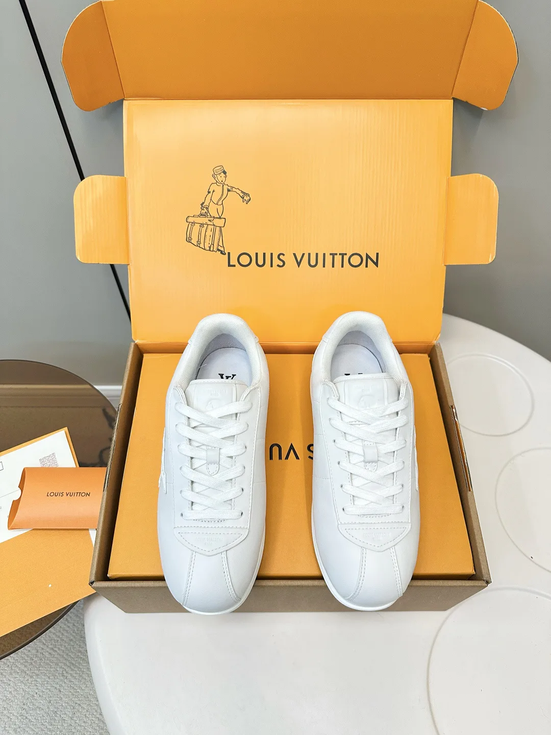 Кроссовки Женские Louis Vuitton 13561063