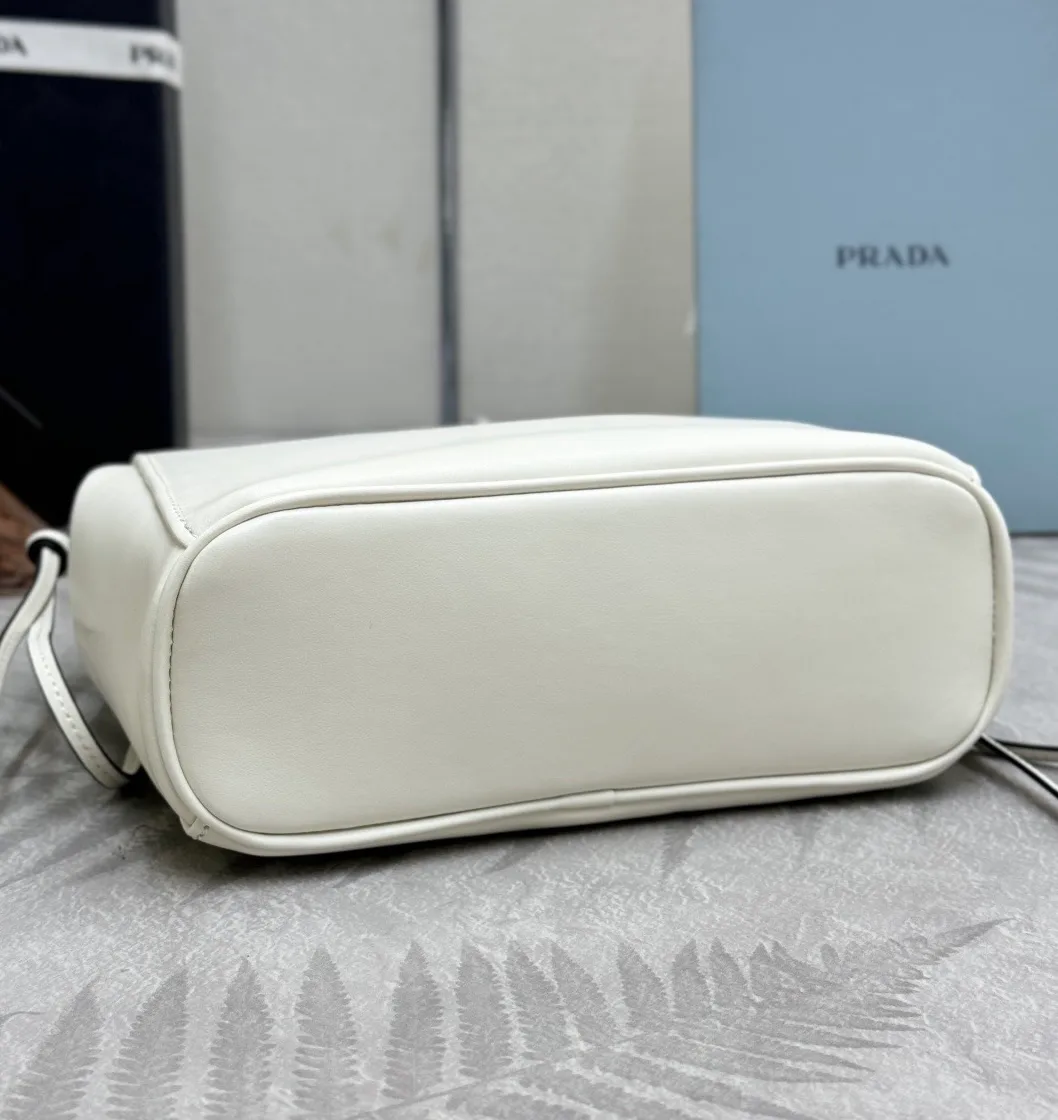 Классические Сумки Женские Prada 12131033