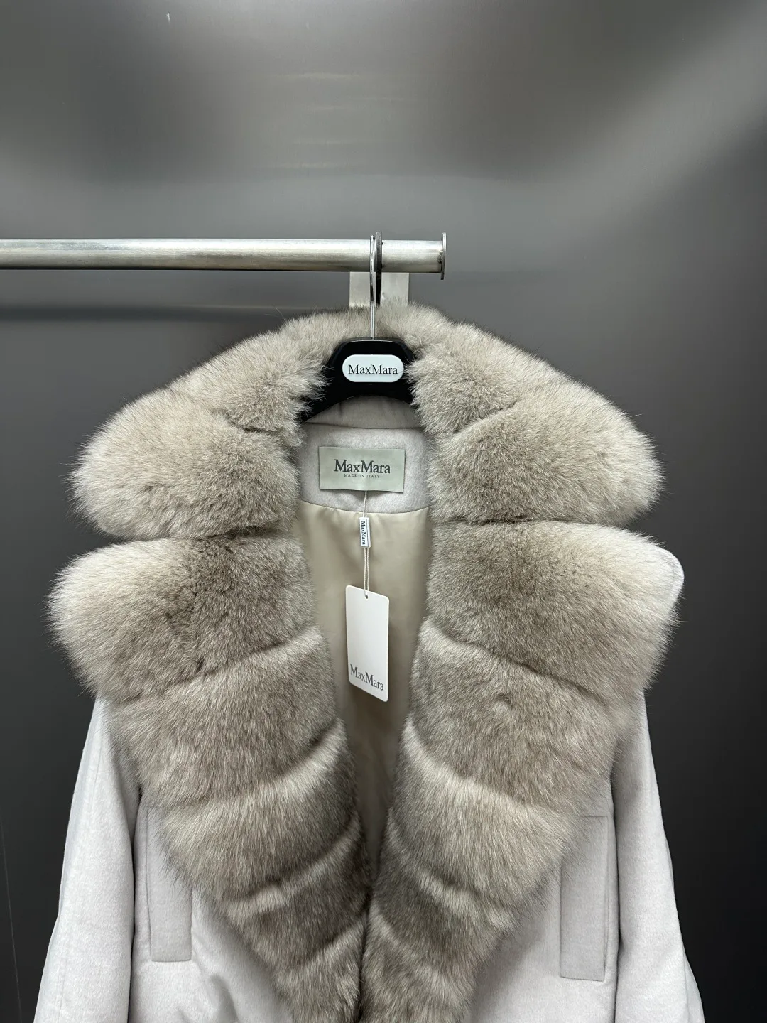 Куртки И Пуховики Женские Max Mara 18226693