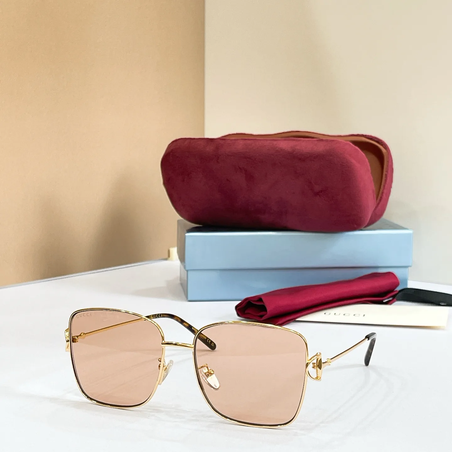 Очки Gucci 17495897