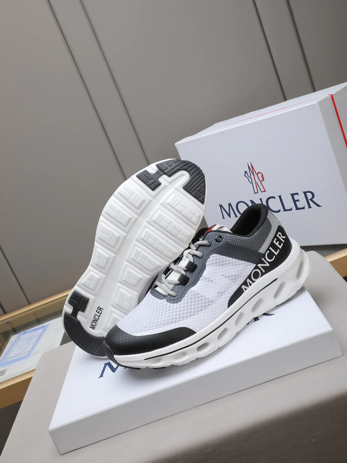 Кроссовки Мужские Moncler 382775