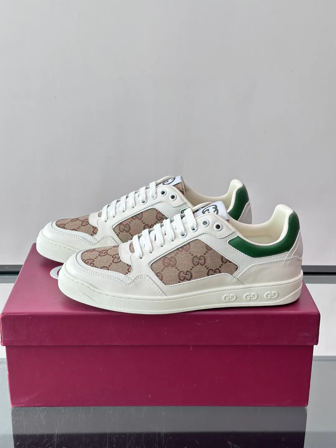 Кроссовки Мужские Gucci 18102697
