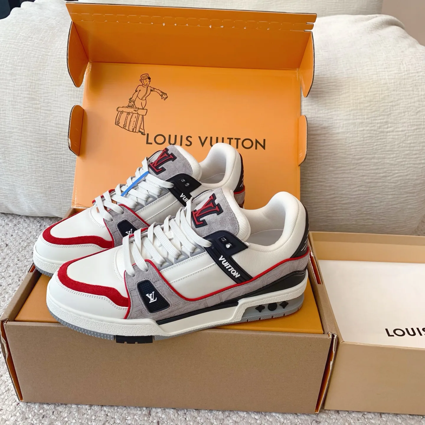 Кроссовки Мужские Louis Vuitton 18258376