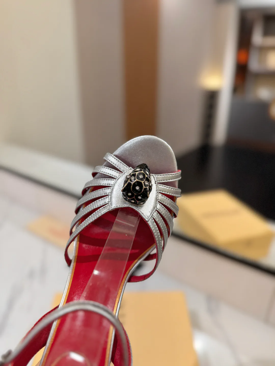 Босоножки Женские Valentino 18764264