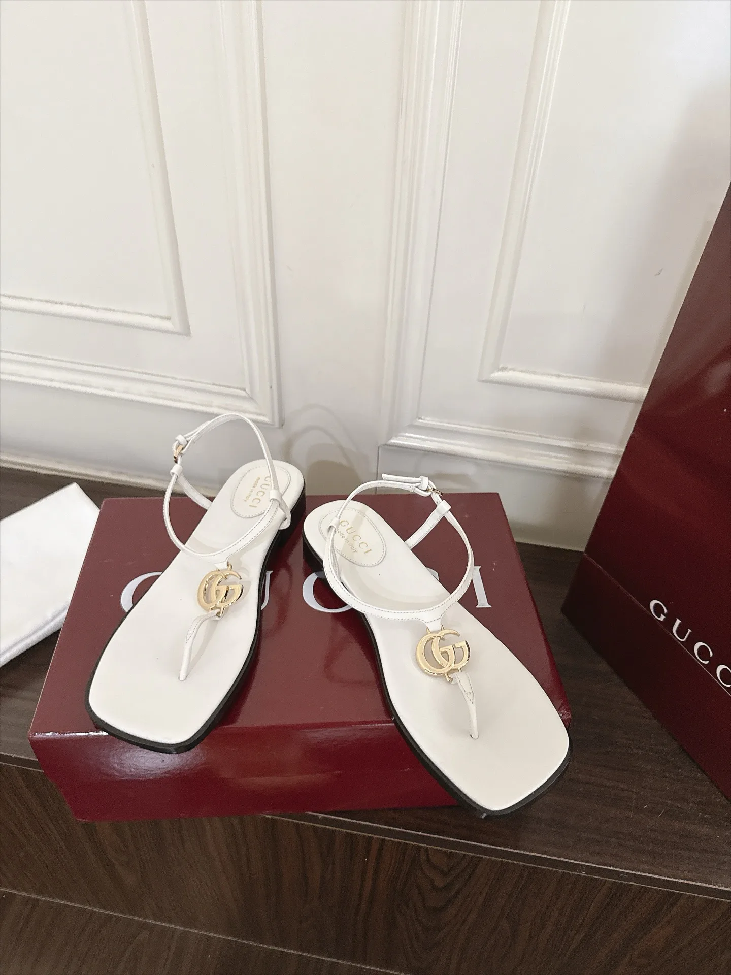 Босоножки Женские Gucci 18143129