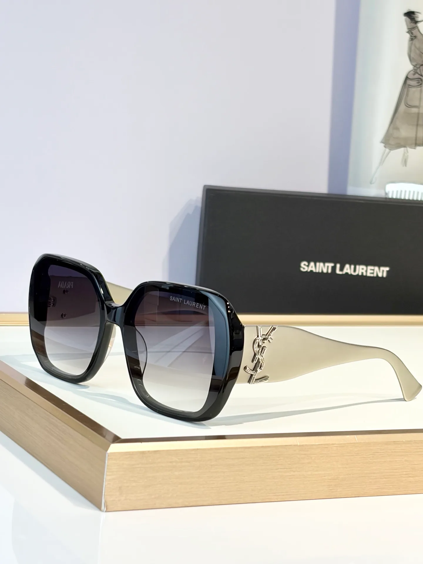 Очки Saint Laurent 17649619