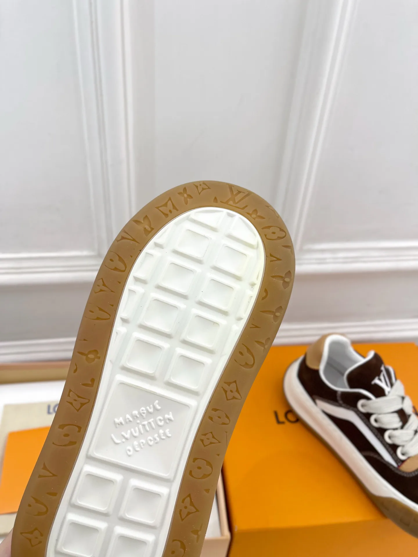 Кроссовки Женские Louis Vuitton 394009