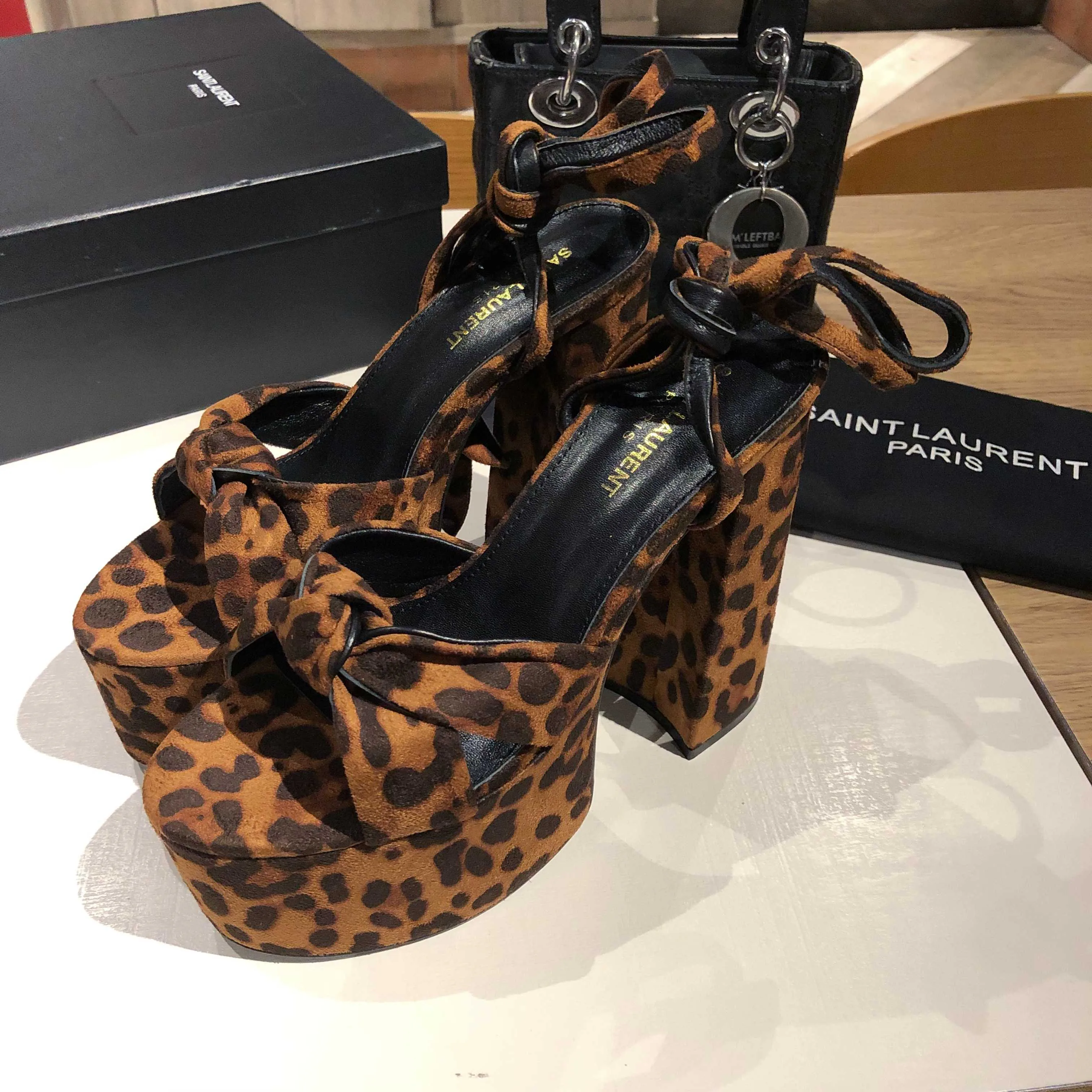 Босоножки Женские Saint Laurent 11220449