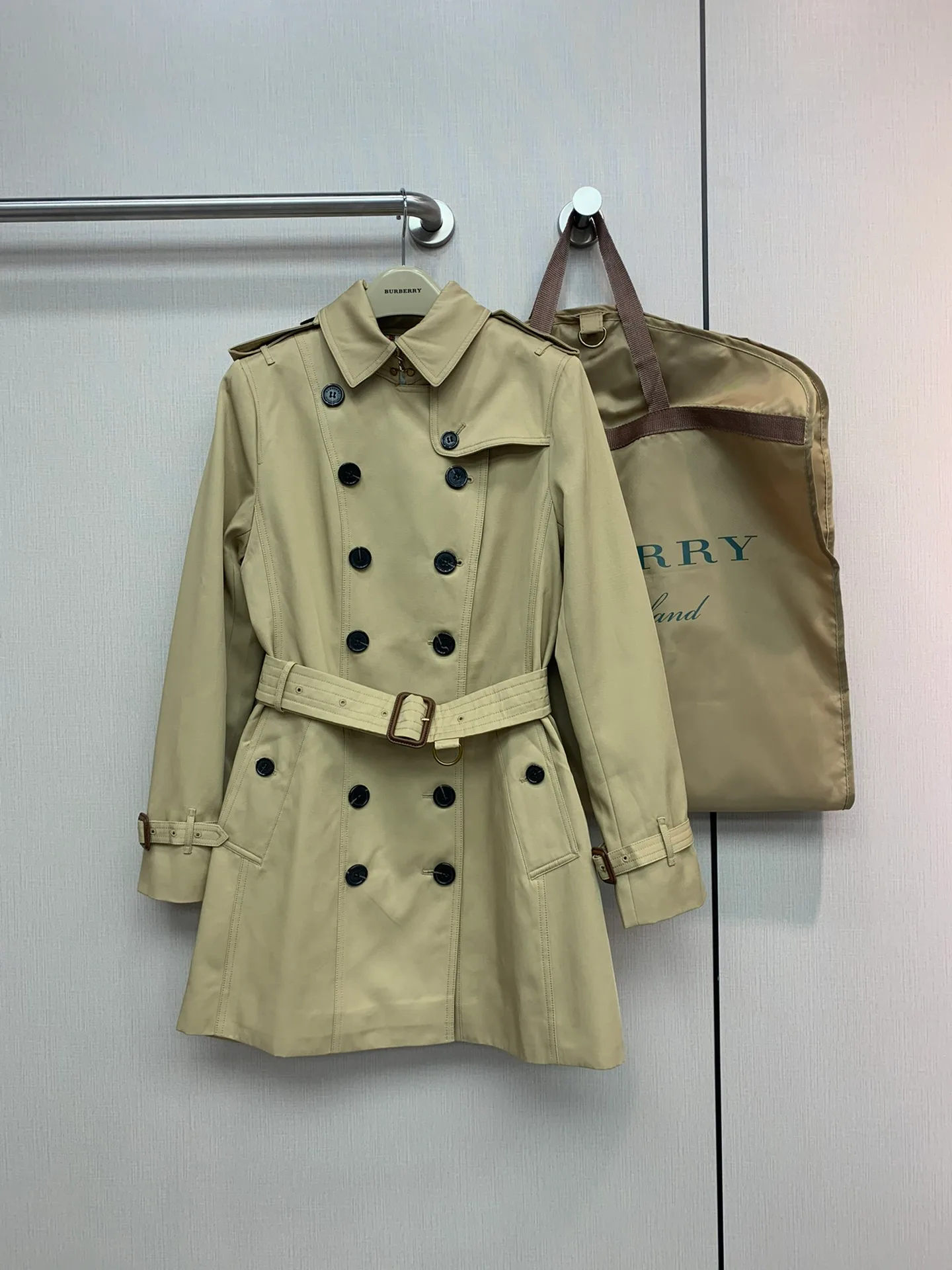 Тренчи Женские Burberry 19078425