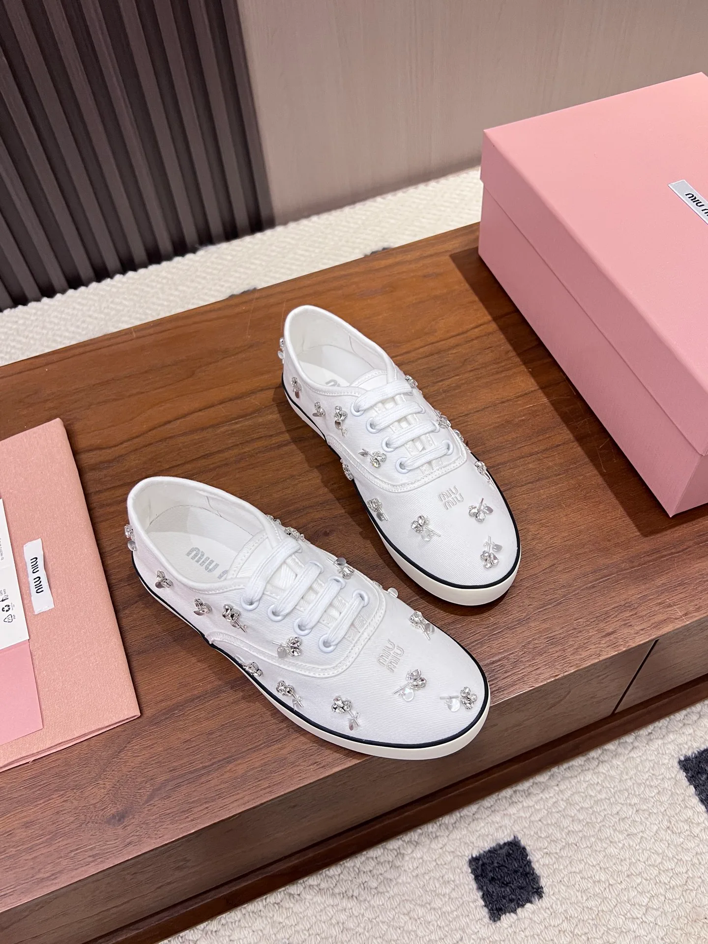 Кроссовки Женские Miu Miu 17968644