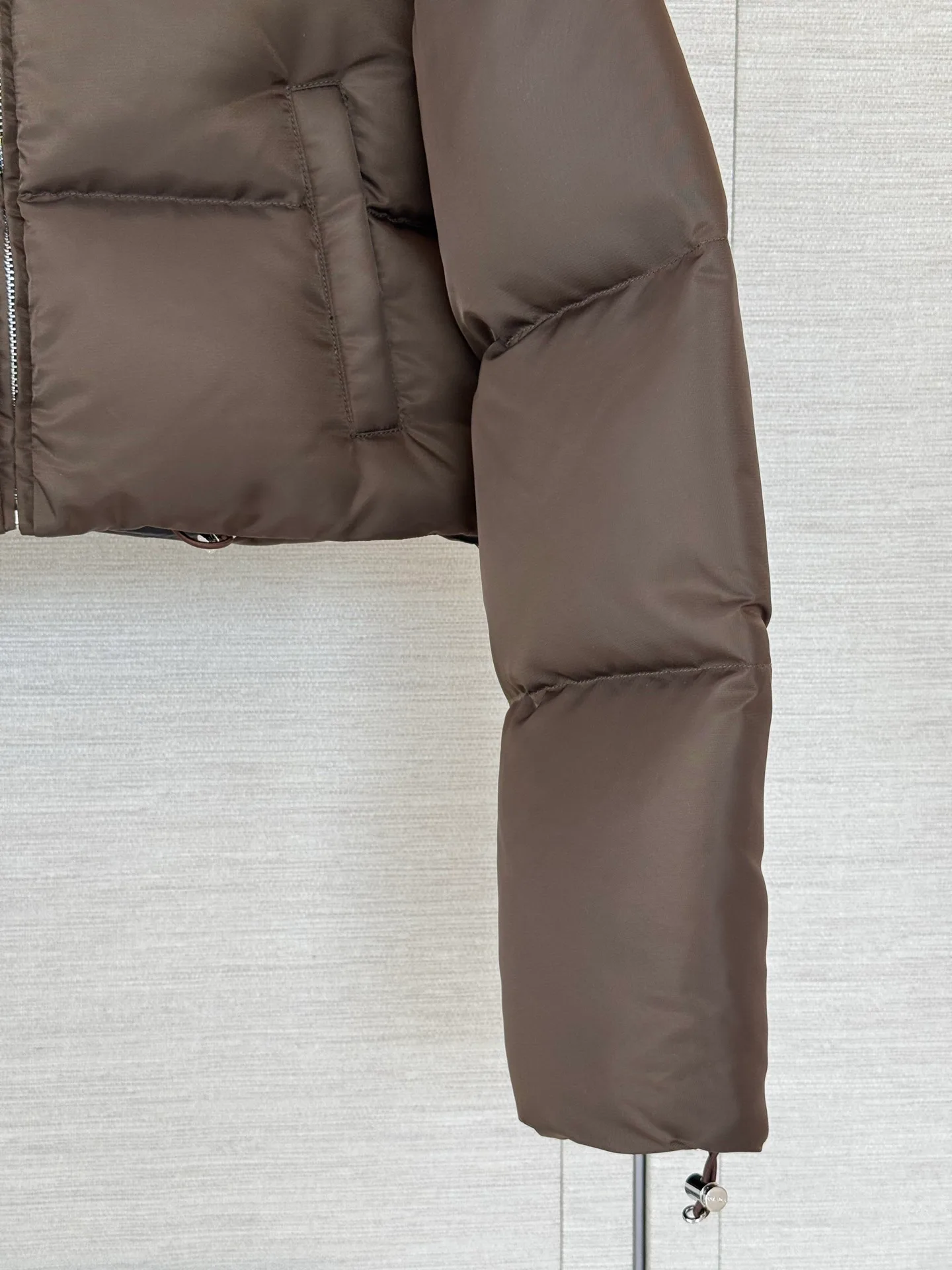 Куртки И Пуховики Женские Prada 18758182