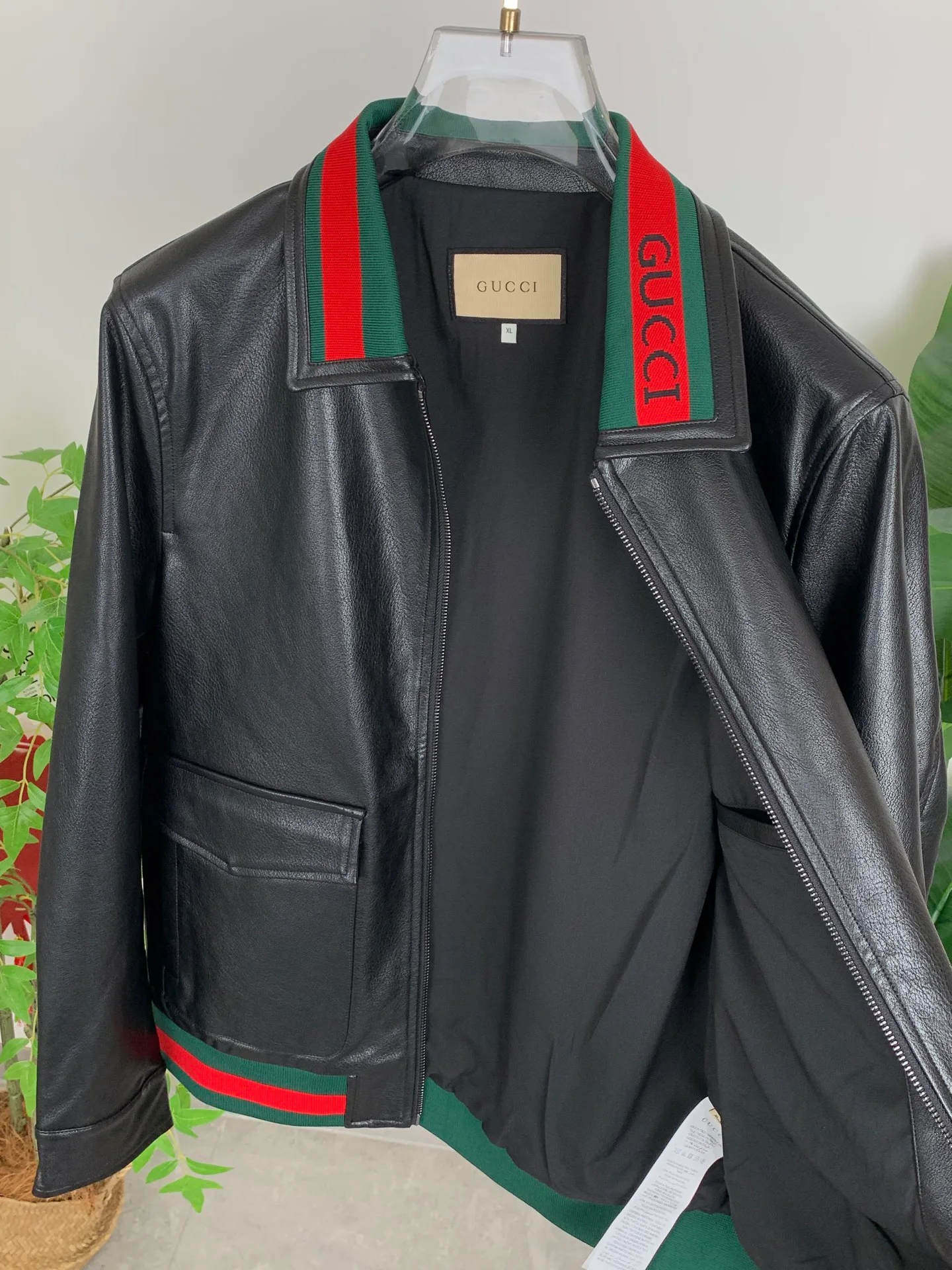 Кожаные Куртки И Дублёнки Мужские Gucci 607763