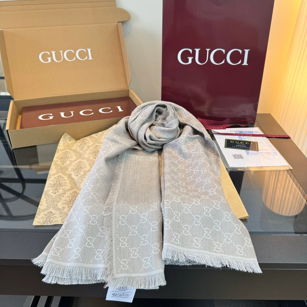 Шарфы Gucci 18275078