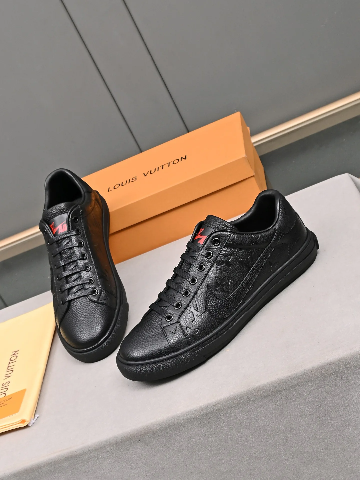 Кроссовки Мужские Louis Vuitton 12960049