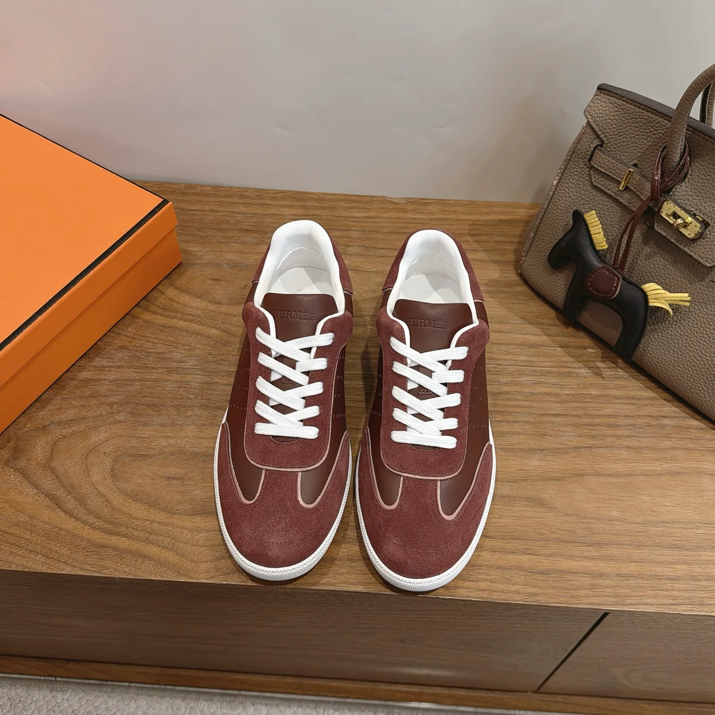 Кроссовки Женские Hermes 18230939