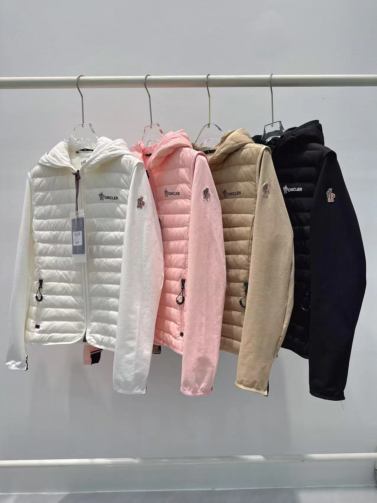 Куртки И Пуховики Женские Moncler 17380476