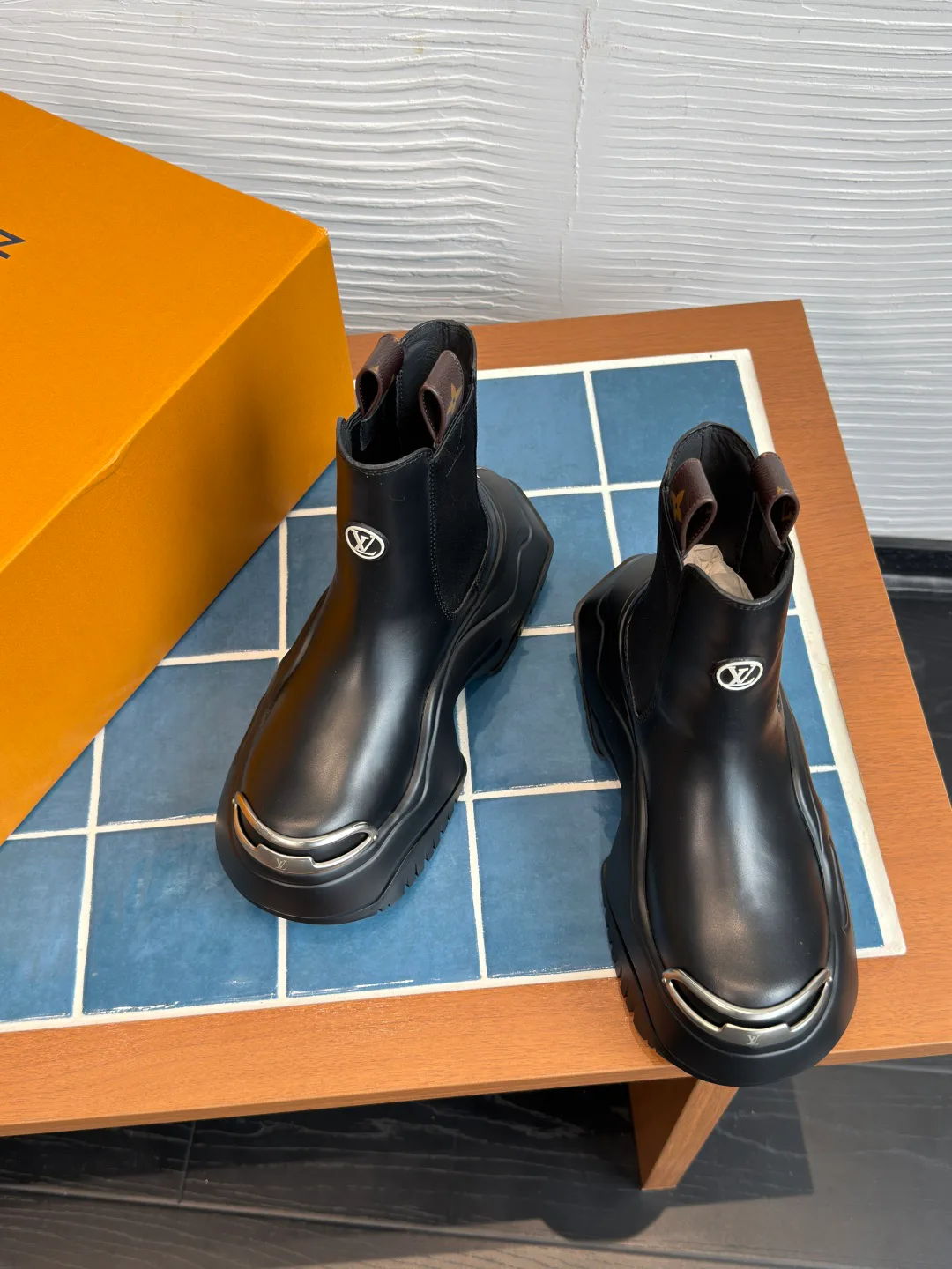 Ботинки Женские Louis Vuitton 18252062